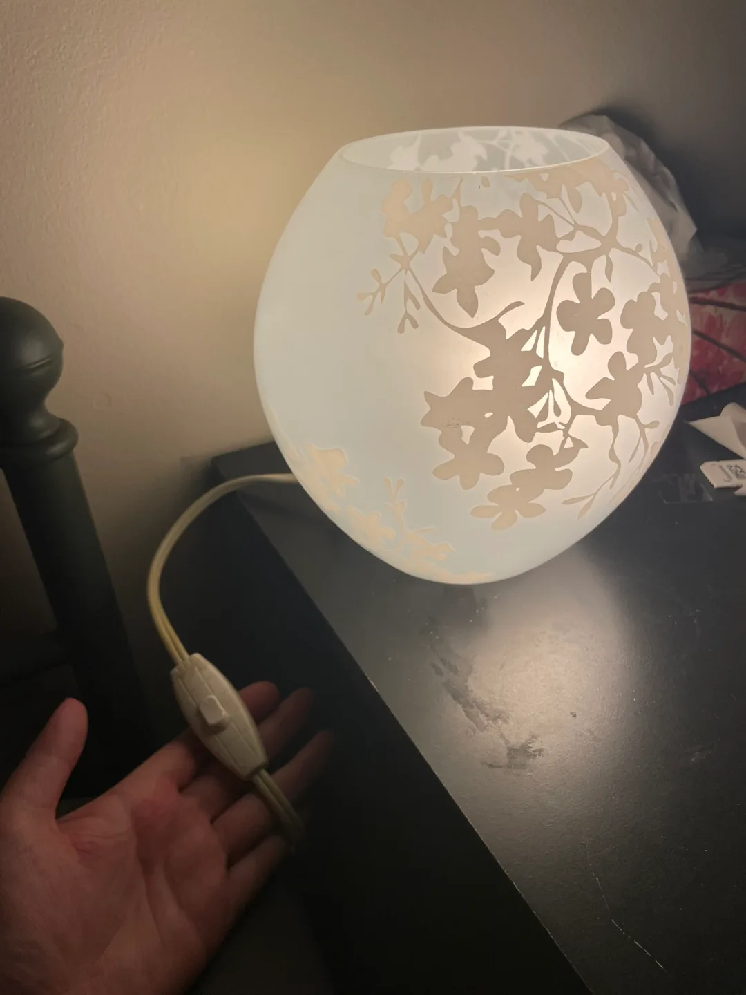 White Floral Globe Lamp thumbnail