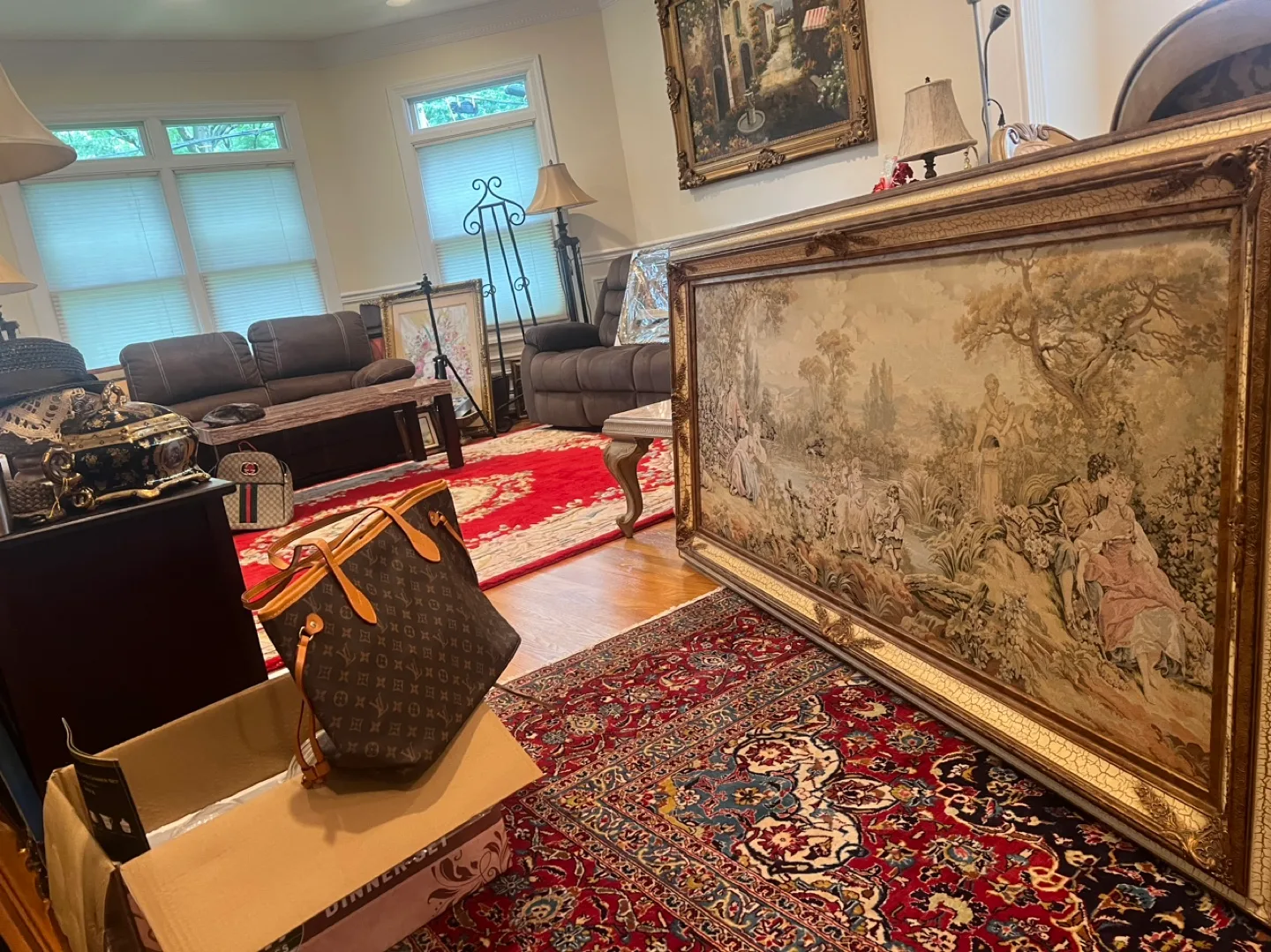 Large moving sale image indicator(5)