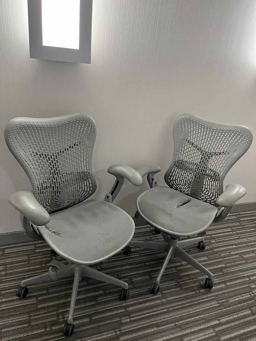 Herman Miller Mirra 1 - Read Description