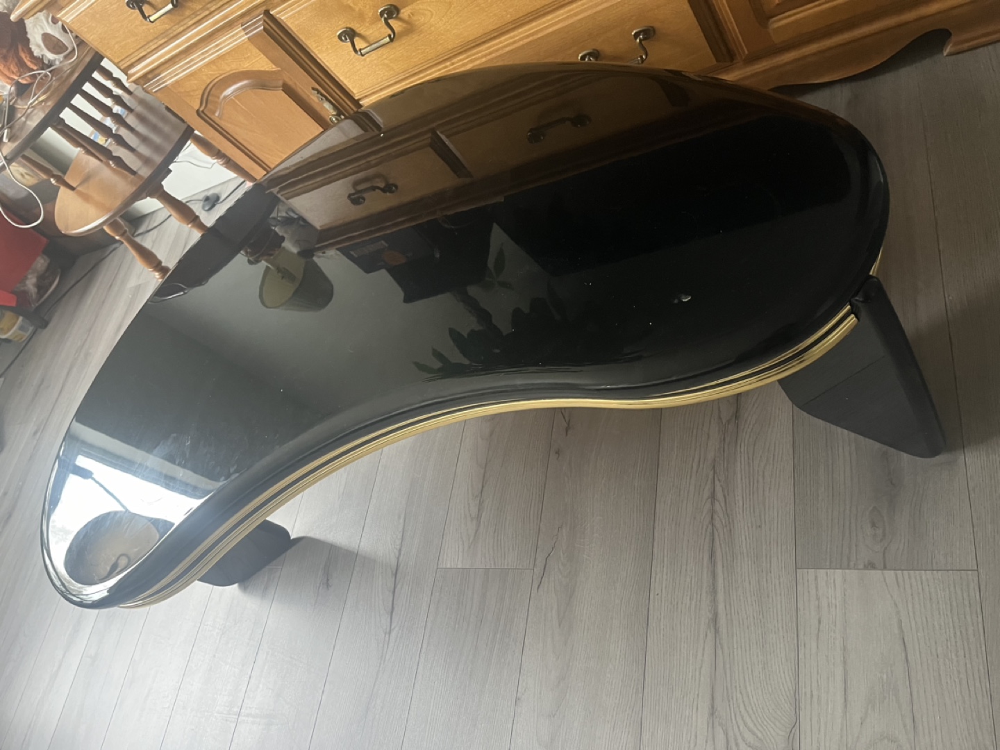 Black and gold kidney shaped coffee table - photo 2