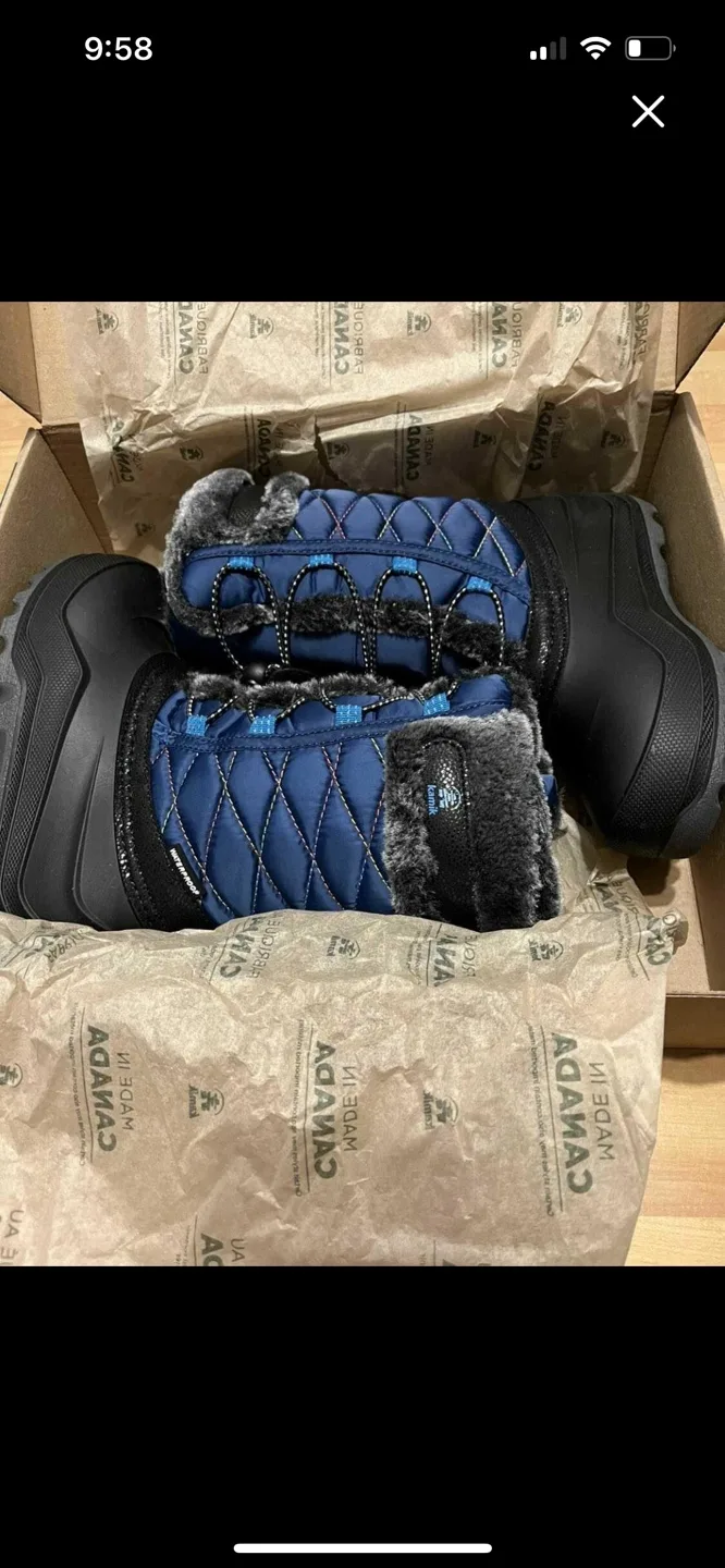 New Kids' Kamik Winter Boots Size 2 thumbnail