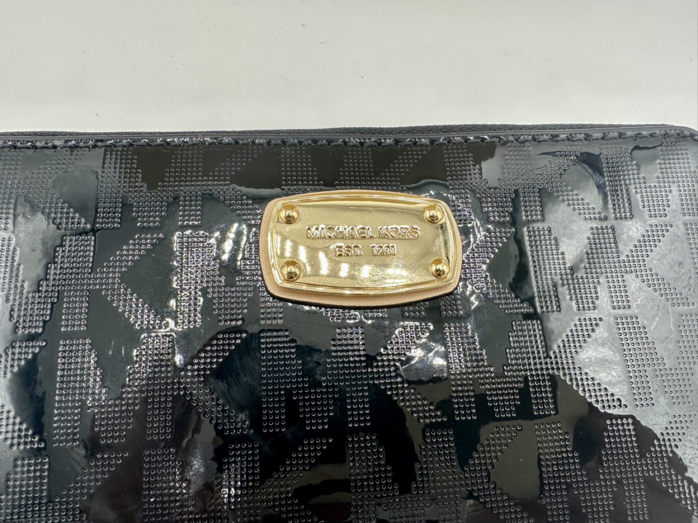 Michael Kors Black Patent Leather Zip Around Wallet - photo 4