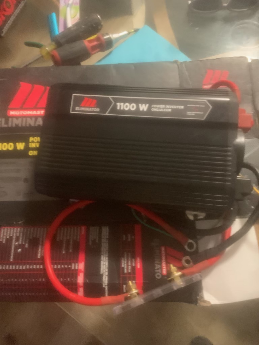 Motomaster 1100W Power Inverter