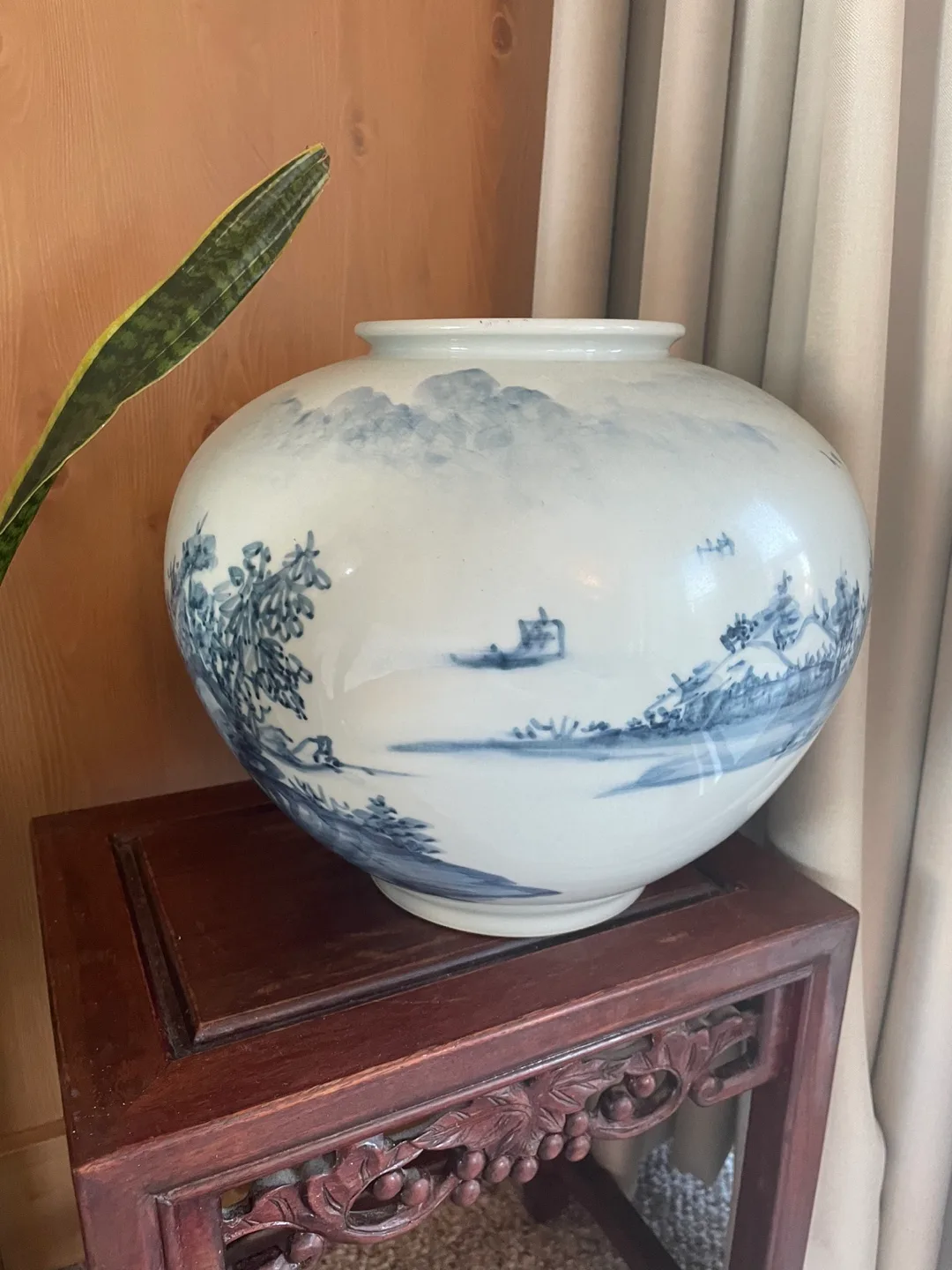 Large Blue and White Porcelain Vase image indicator(2)
