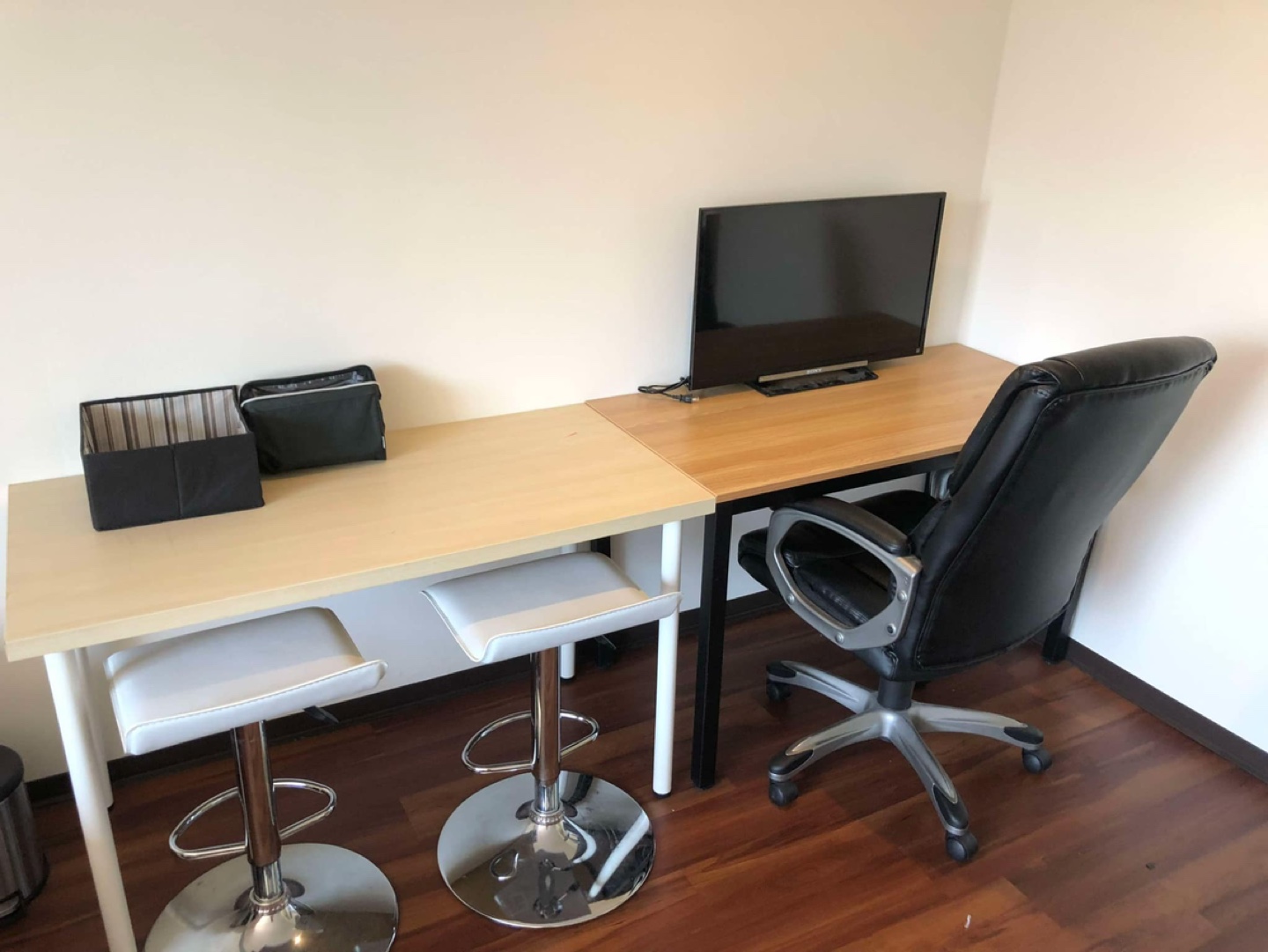 Office Desk (white wood)