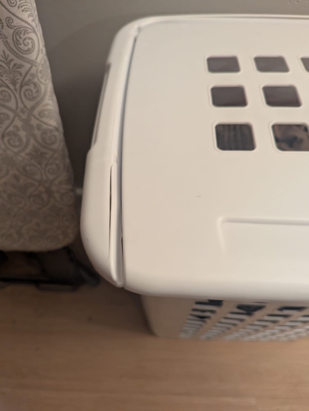 Laundry Basket with Lid - photo 2