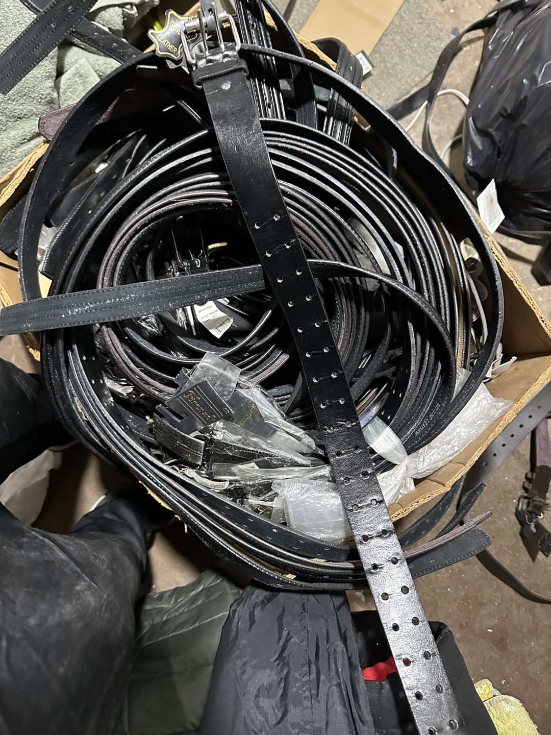Bulk Lot of Men's Leather Belts - photo 2