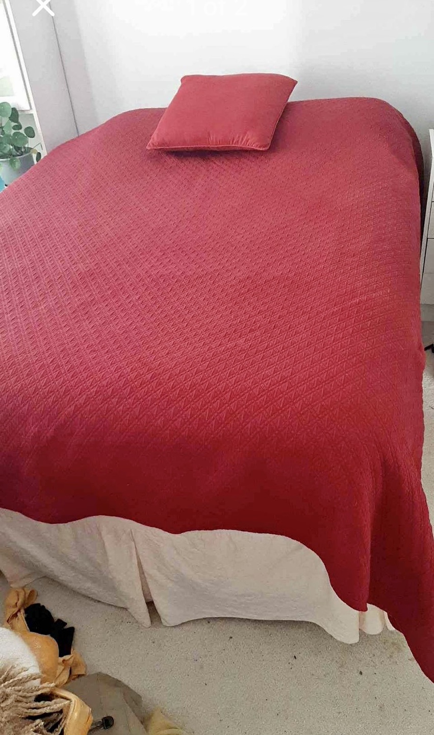 Red Queen Bed Quilt with Matching Pillow