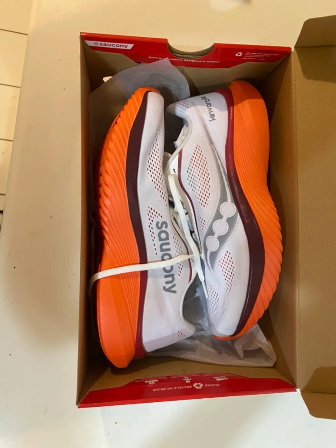 🥕Saucony Kinvara 15 Running Shoes - Size 9.5 image indicator(2)