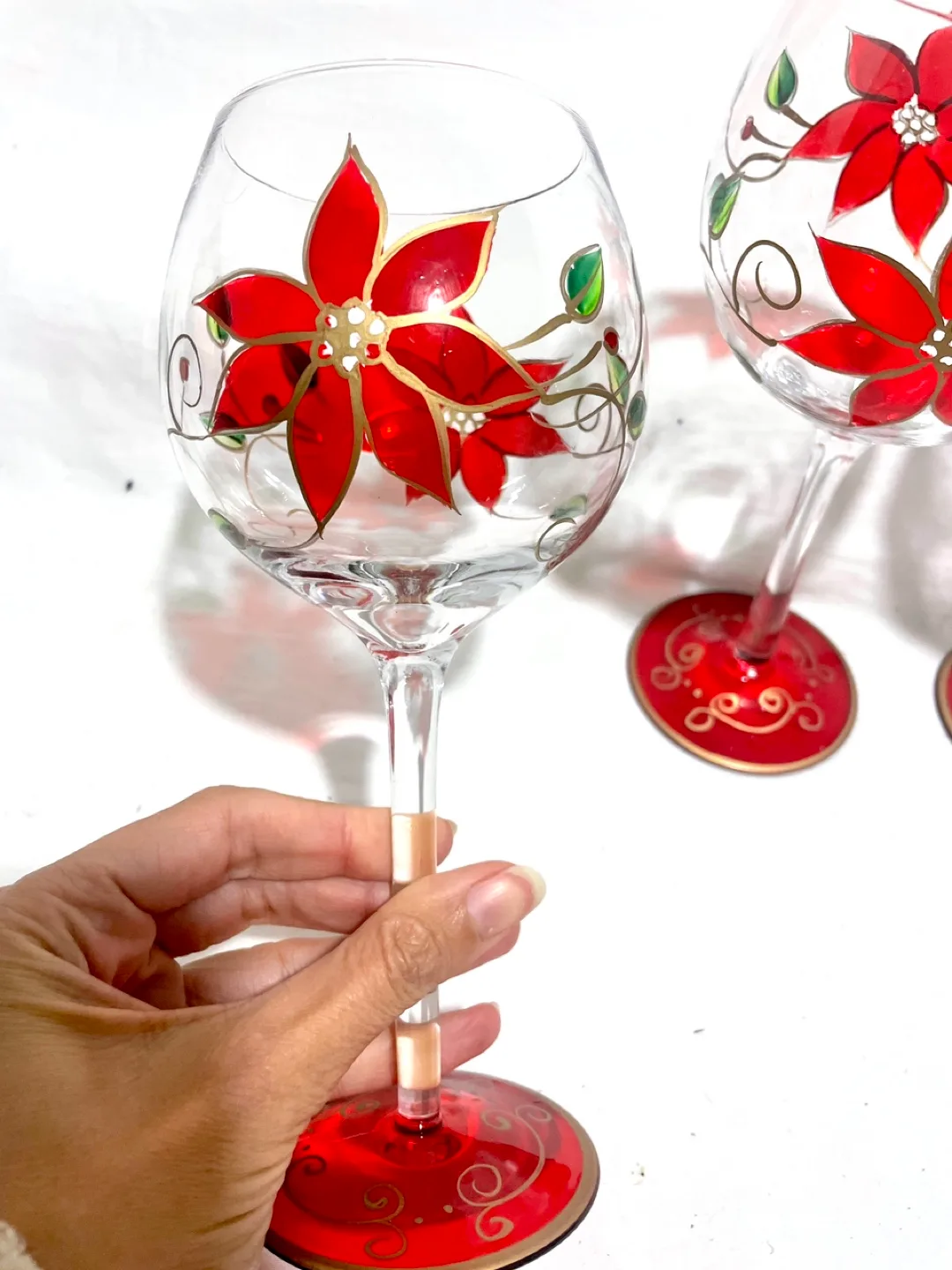 Set of 4 Hand Painted Christmas Wine Glasses image indicator(4)