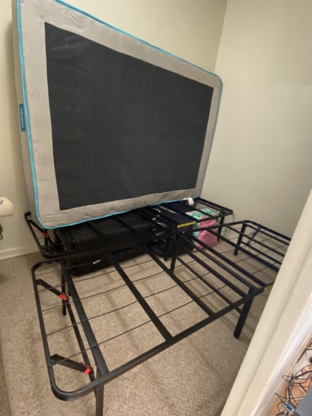 Full size bed - photo 3