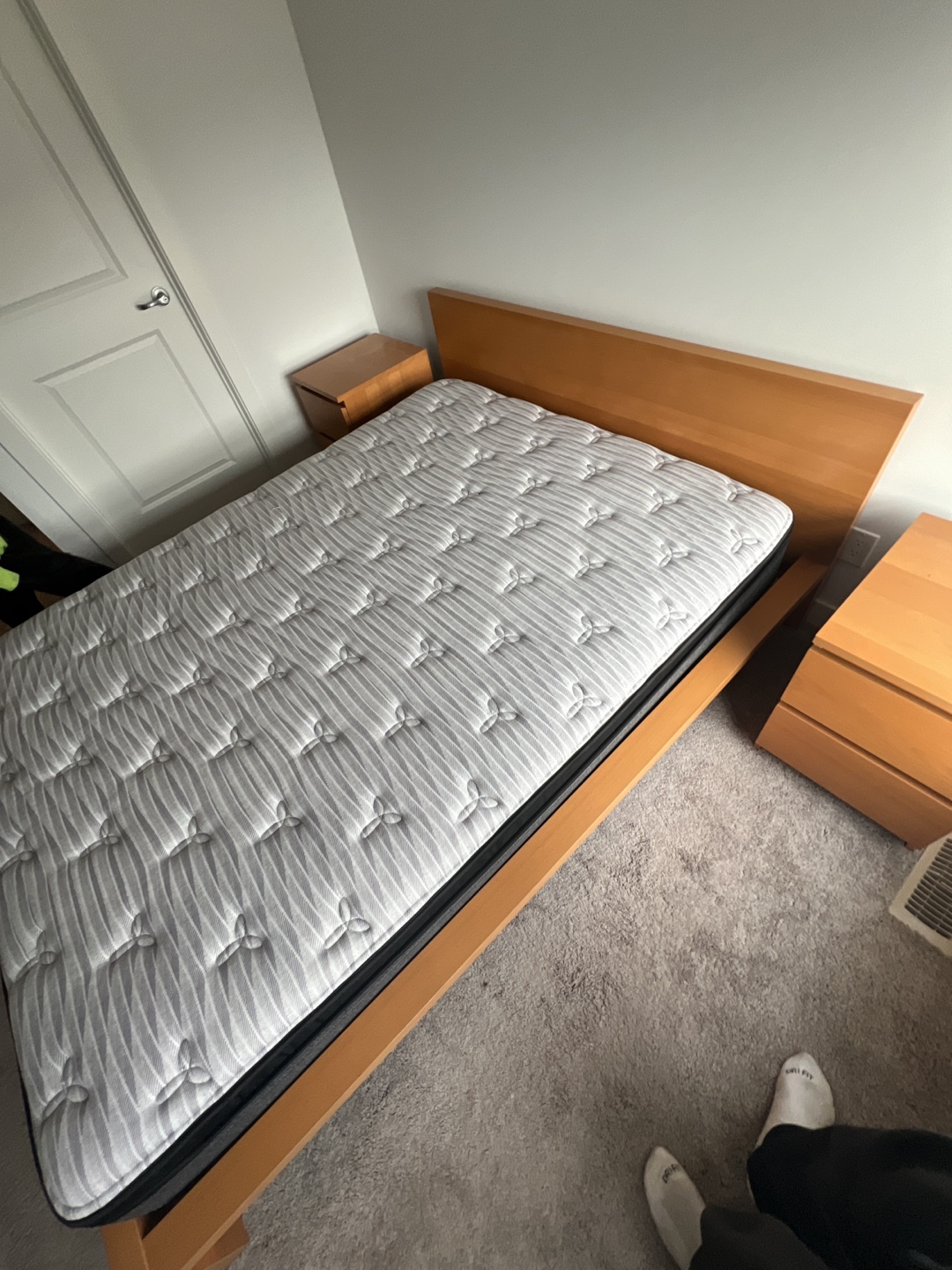 Queen Bed Frame and mattress - photo 3
