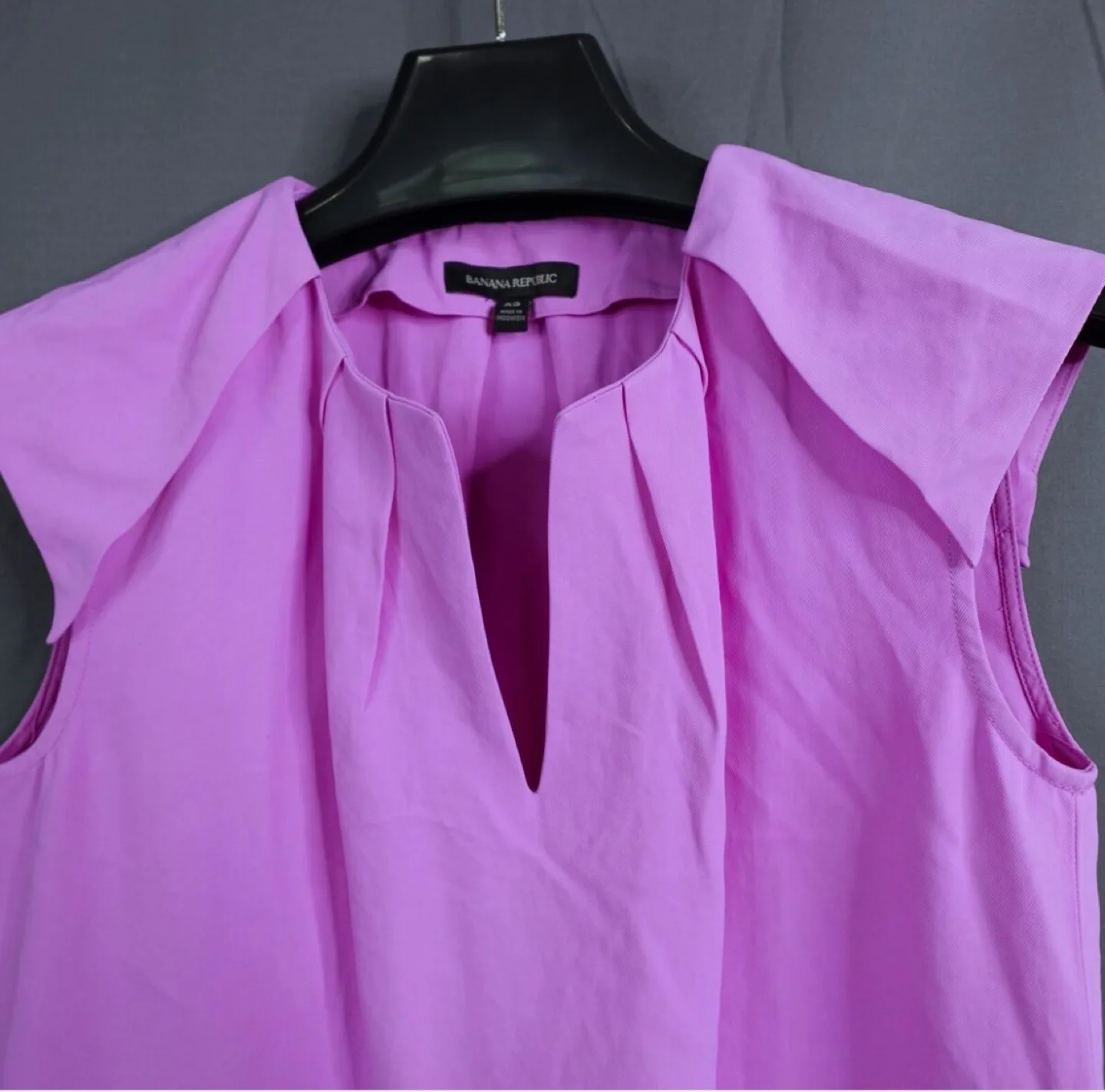 Banana Republic Pink Blouse image indicator(2)