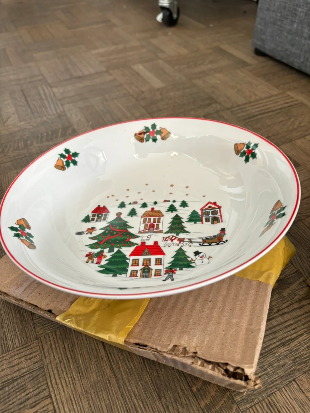 Black Friday Sale! 45 Piece Christmas Dinner Set image indicator(10)