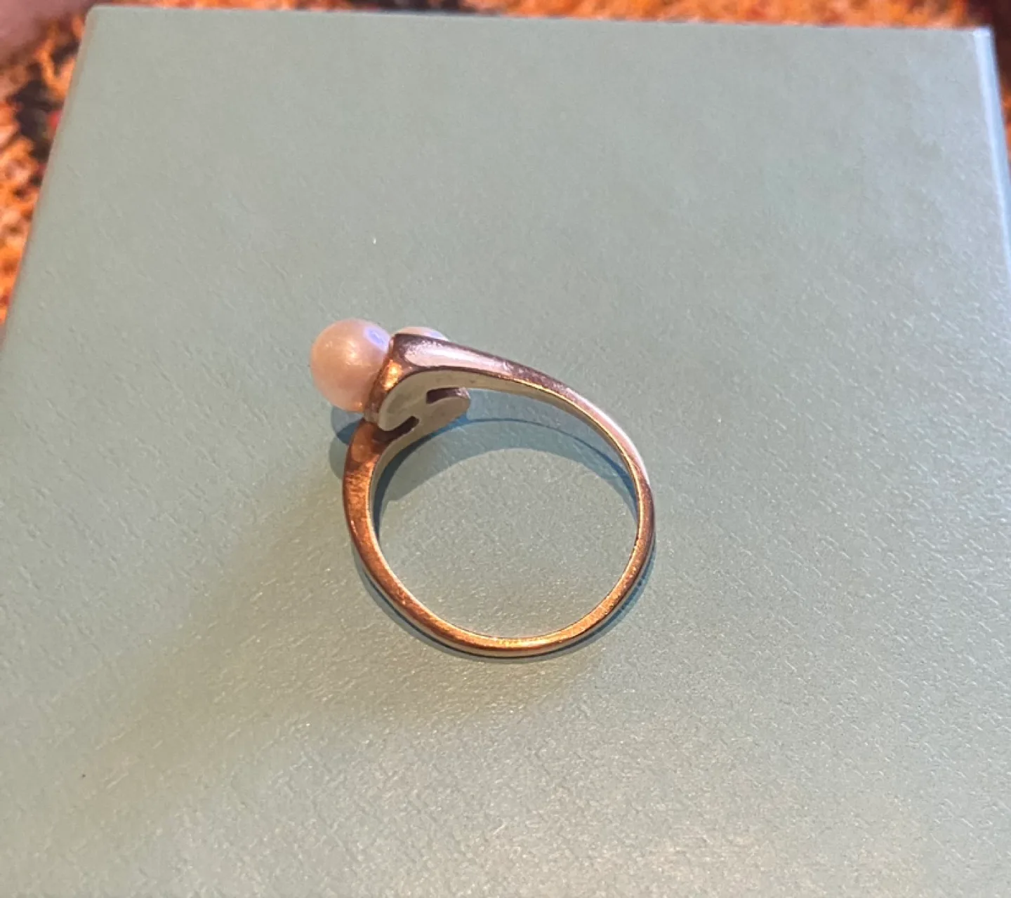 Gold Double Pearl Ring image indicator(3)