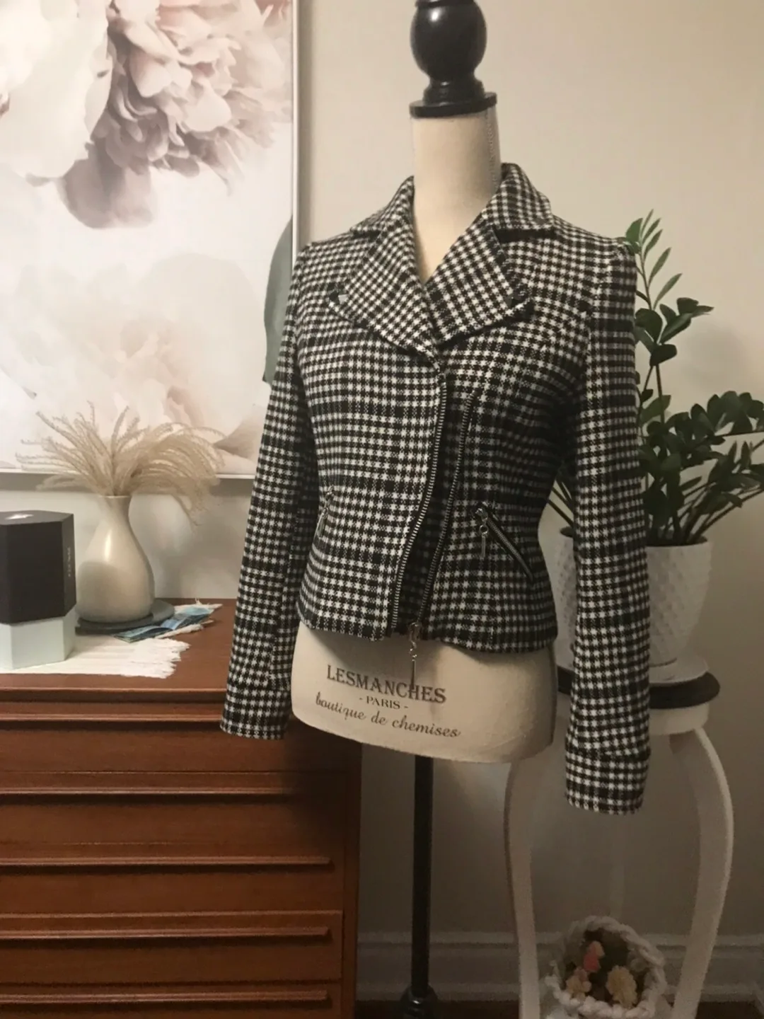 Black and White Houndstooth Moto Jacket image indicator(6)