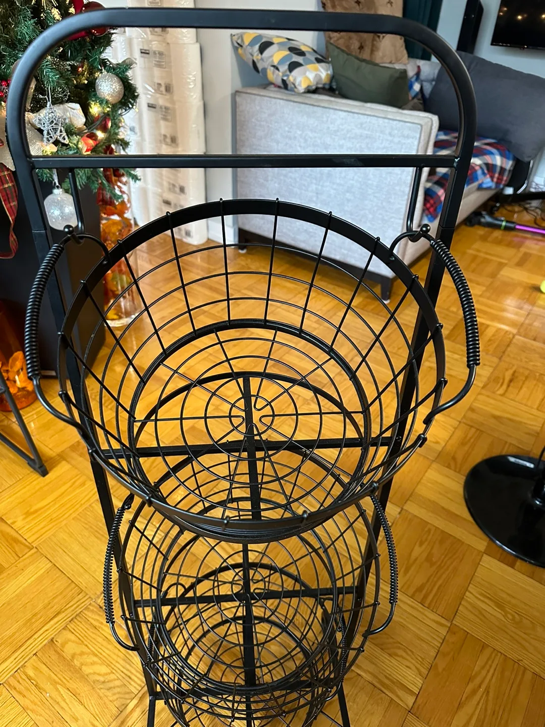 Three-Tiered Wire Basket Stand image indicator(2)