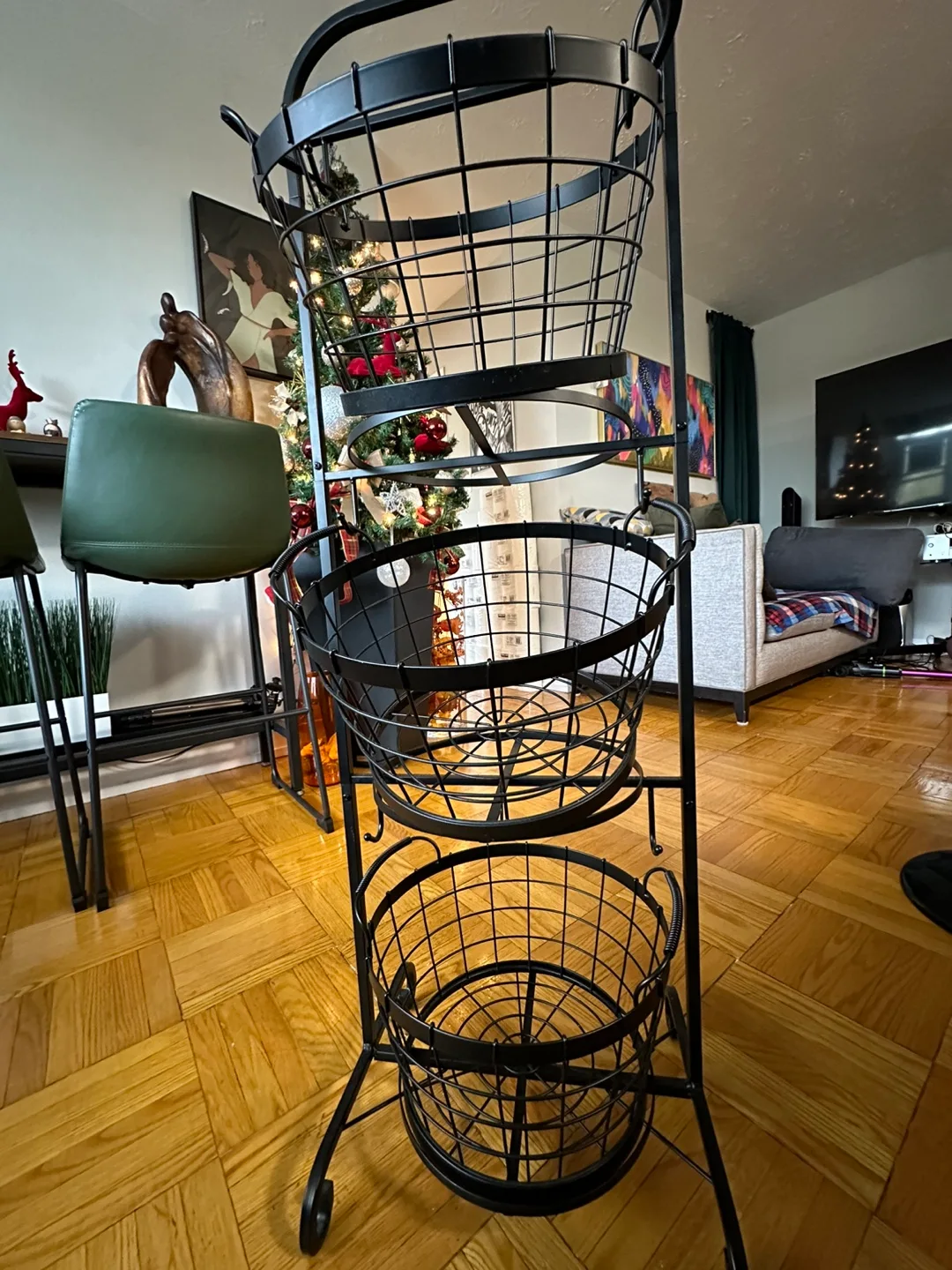 Three-Tiered Wire Basket Stand image indicator(3)