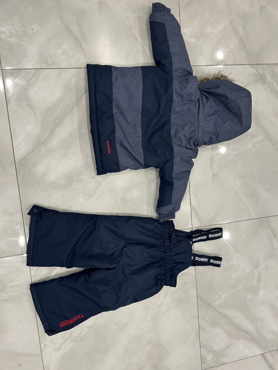 OshKosh B'gosh Winter Snowsuit 18 months - photo 2