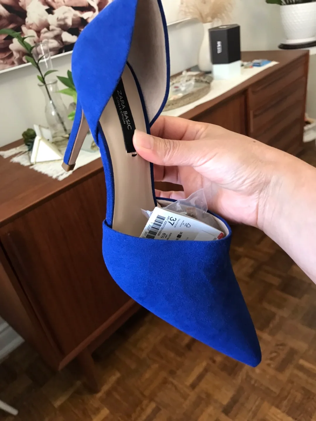 Zara Basic Blue Suede Heels image indicator(2)