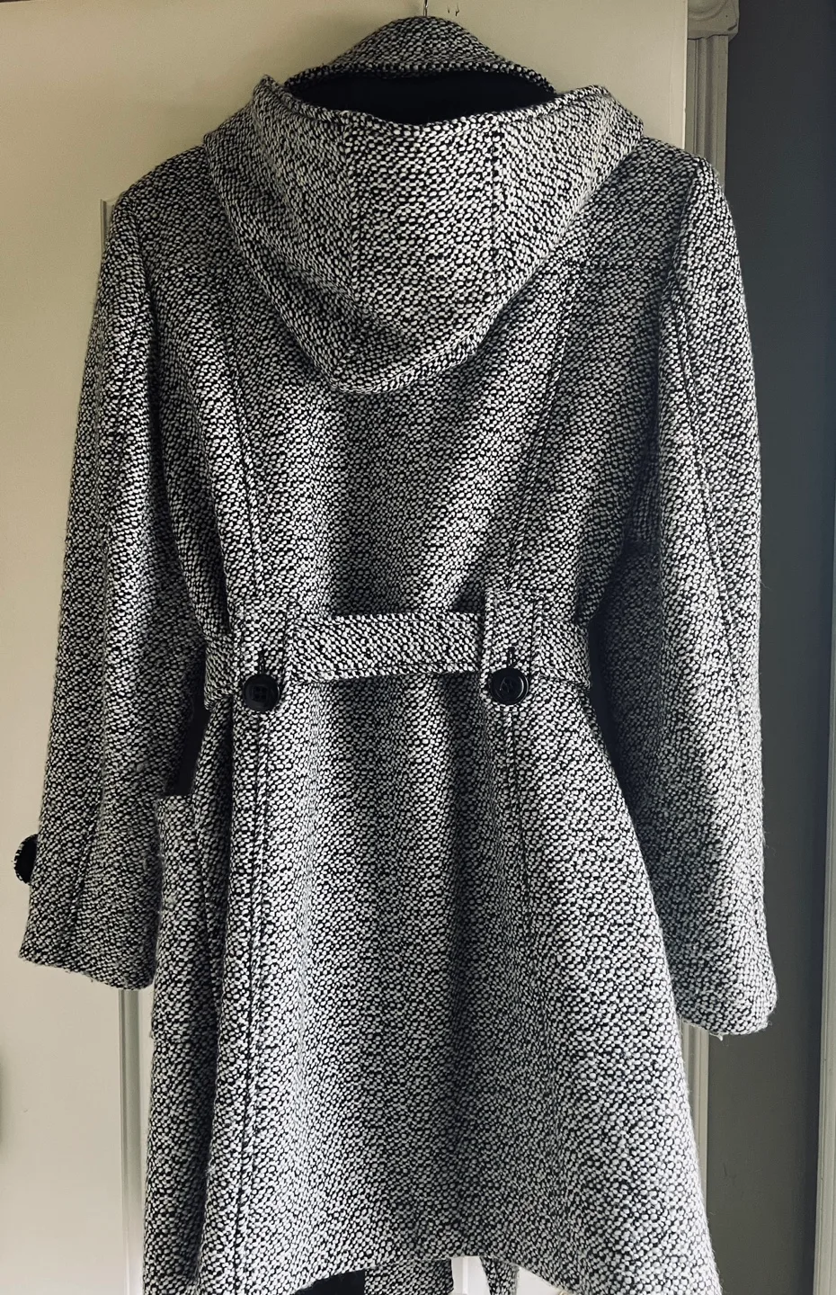 Winter Coat Black & White Tweed image indicator(2)