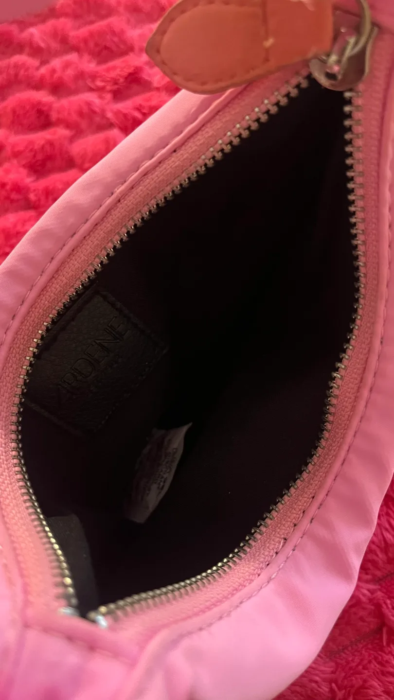 Pink Bag for Sale image indicator(3)