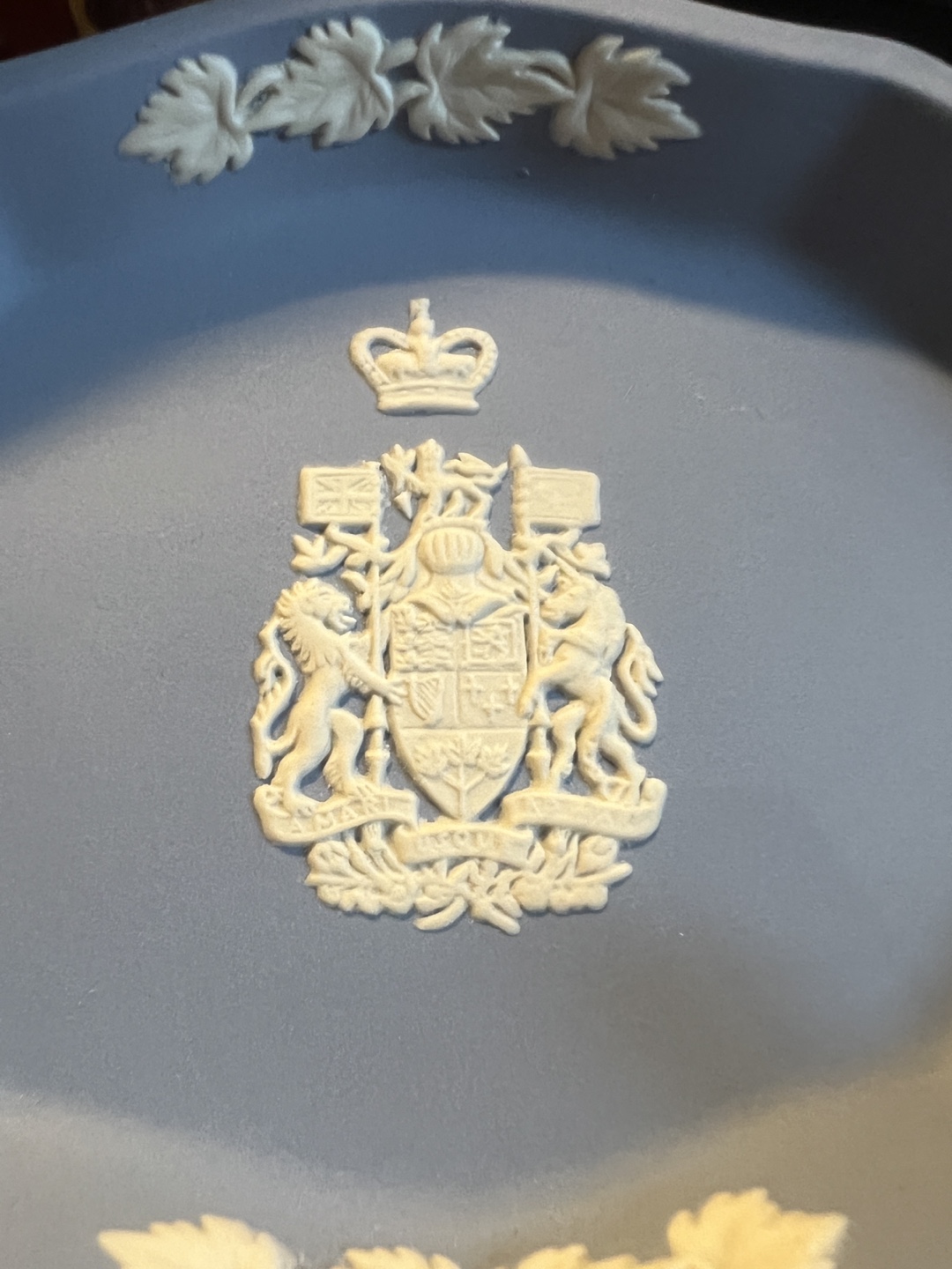 Wedgwood Coat of Arms Canada Special Limited Edition - photo 2