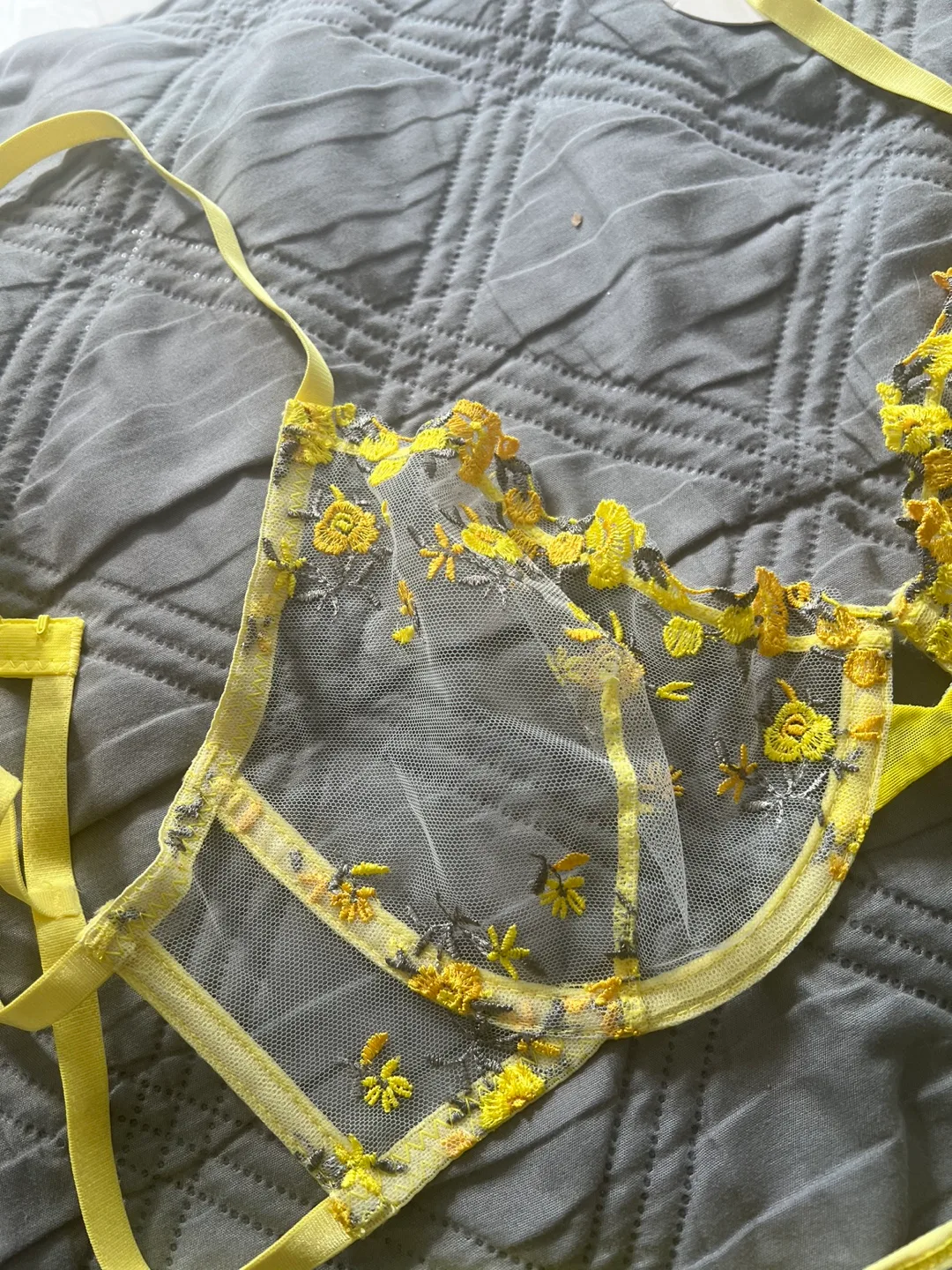 Soiree Mo - Pretty Asian lingerie set image indicator(3)