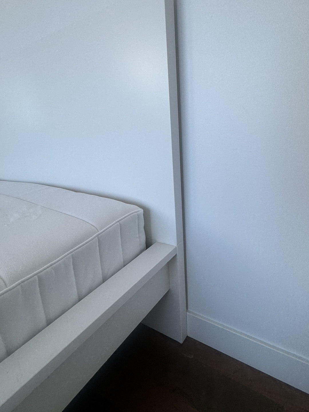 Brandnew IKEA MALM Bed and mattress-urgent - photo 5
