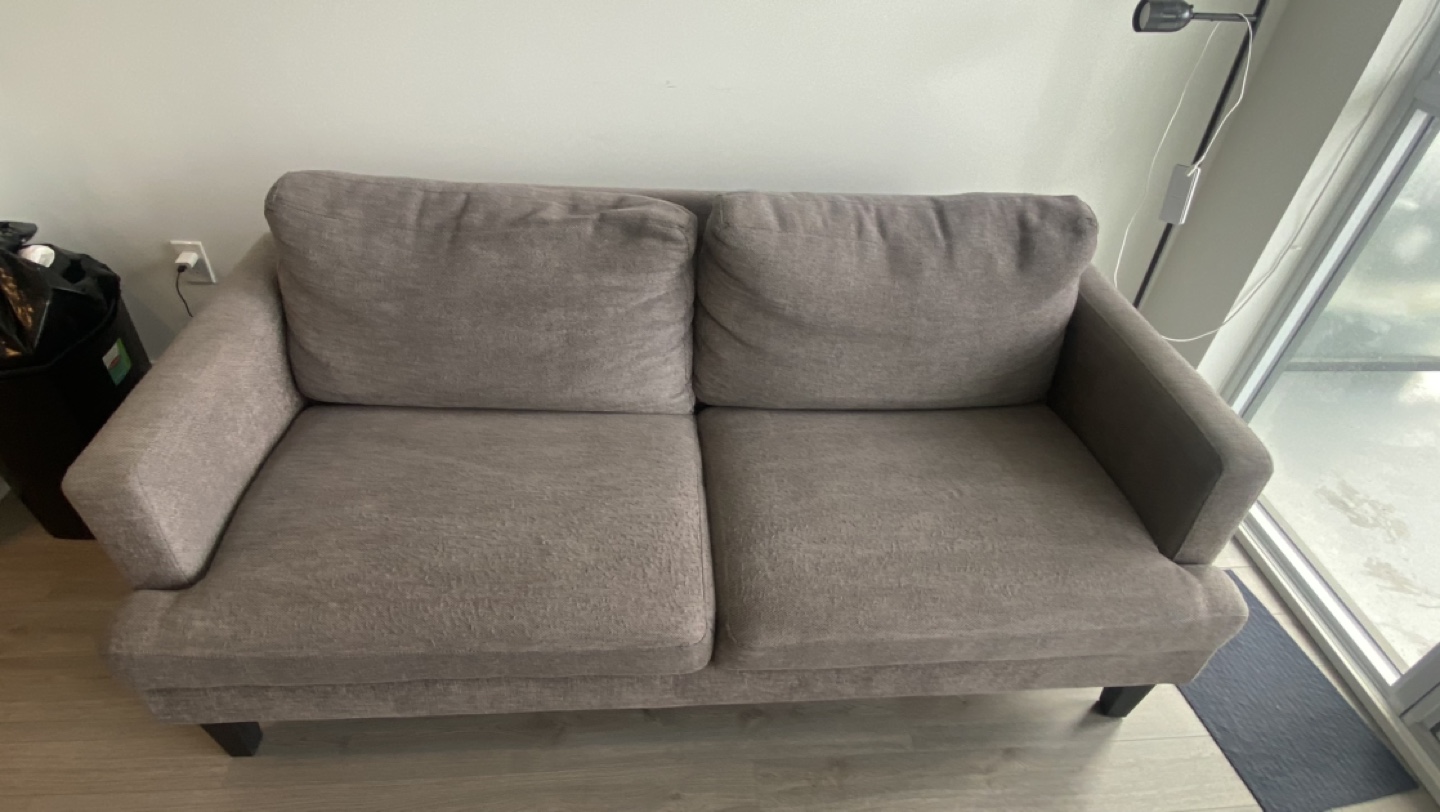 Couch - photo 3