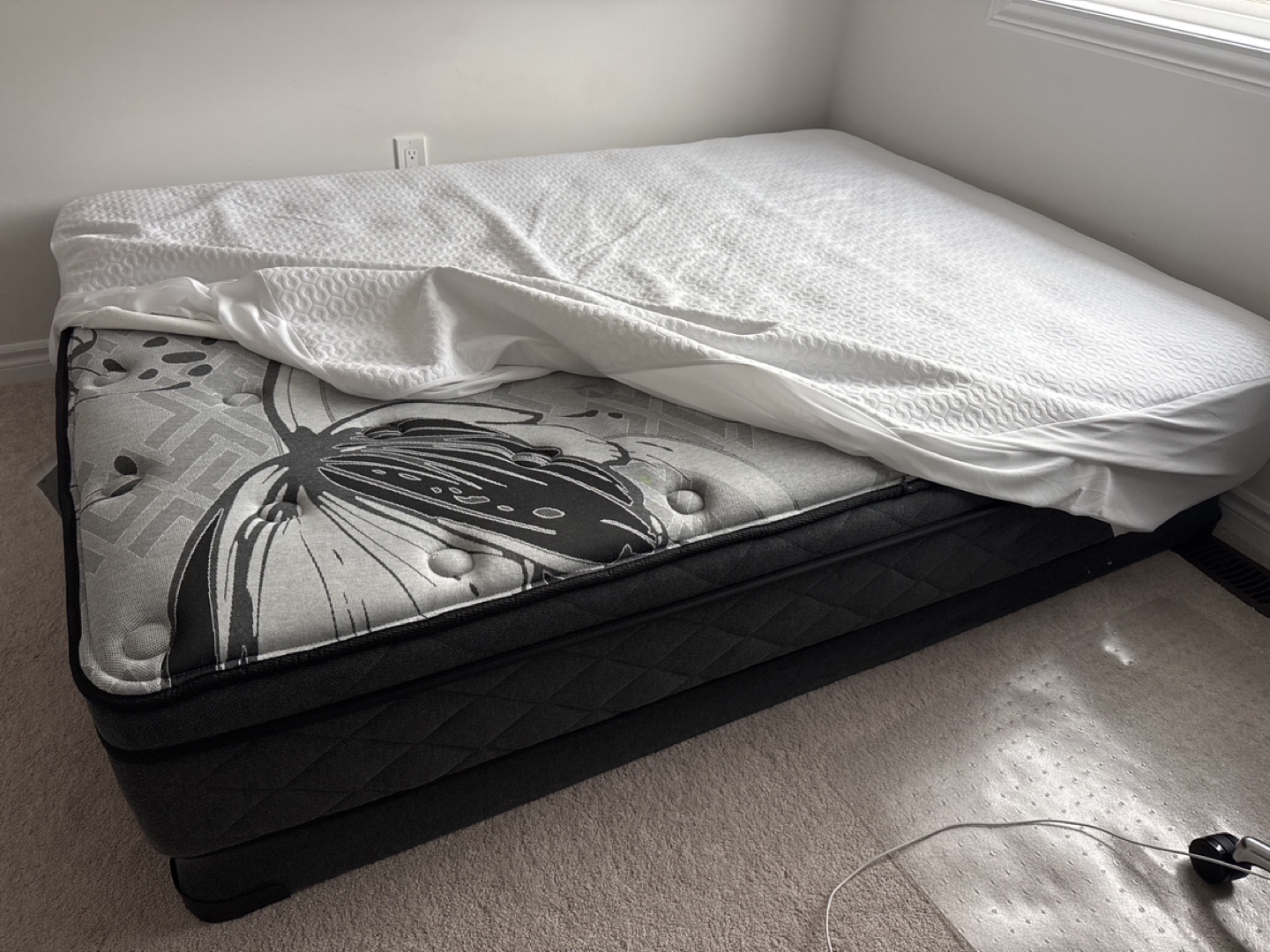 Queen Mattress with Foundation
