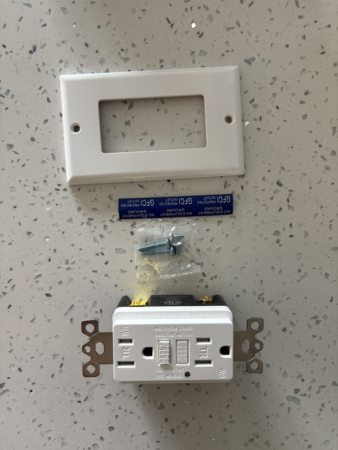 4 Pack - 15 Amp Weatherproof Resistant GFCI Receptacle Outlet - photo 4