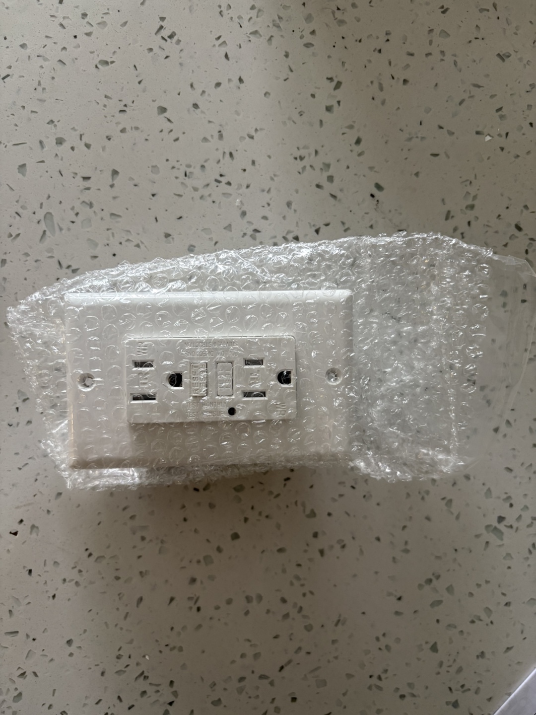 4 Pack - 15 Amp Weatherproof Resistant GFCI Receptacle Outlet - photo 3
