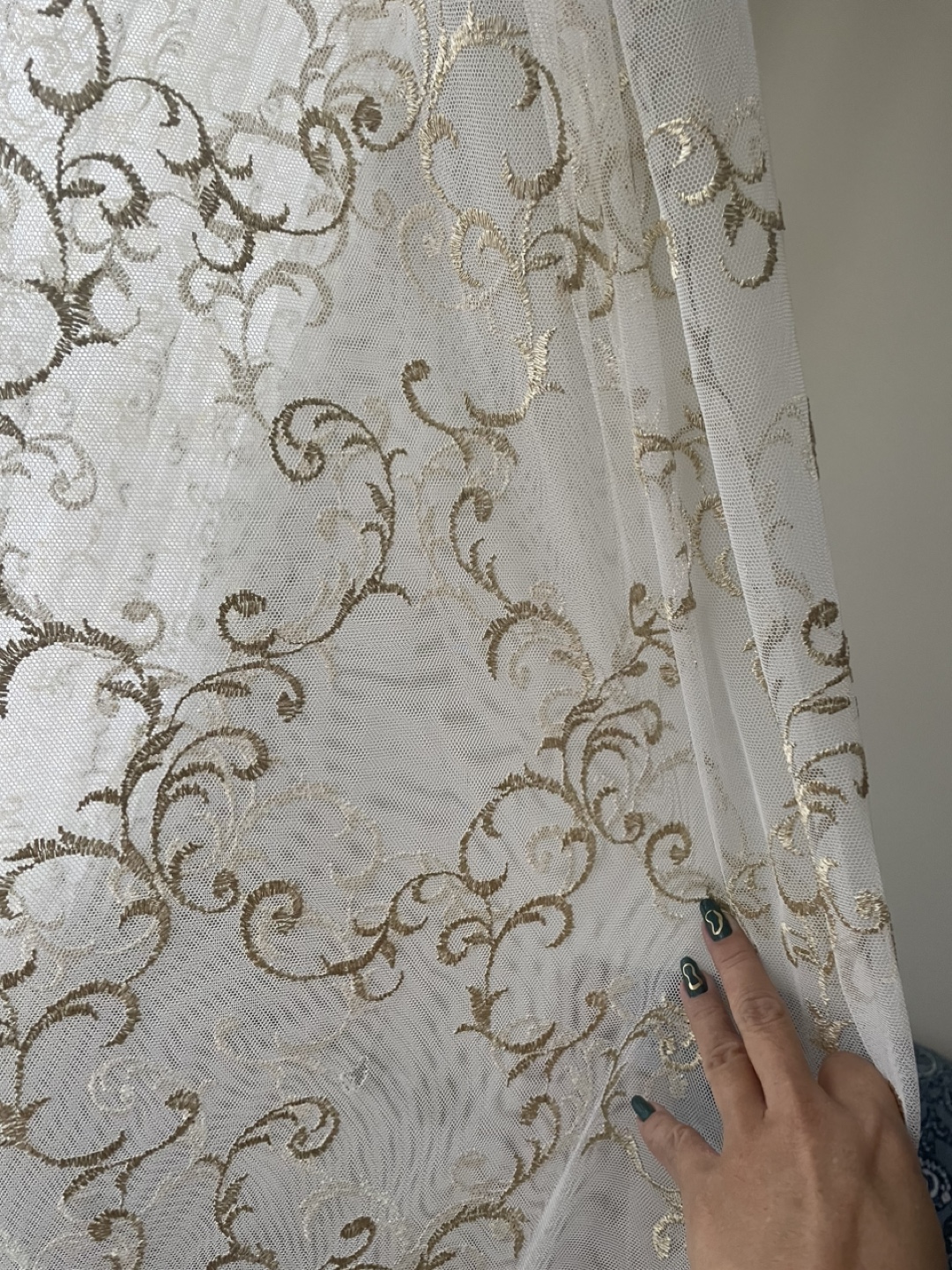 Sheer Curtains with Embroidered Design - photo 4