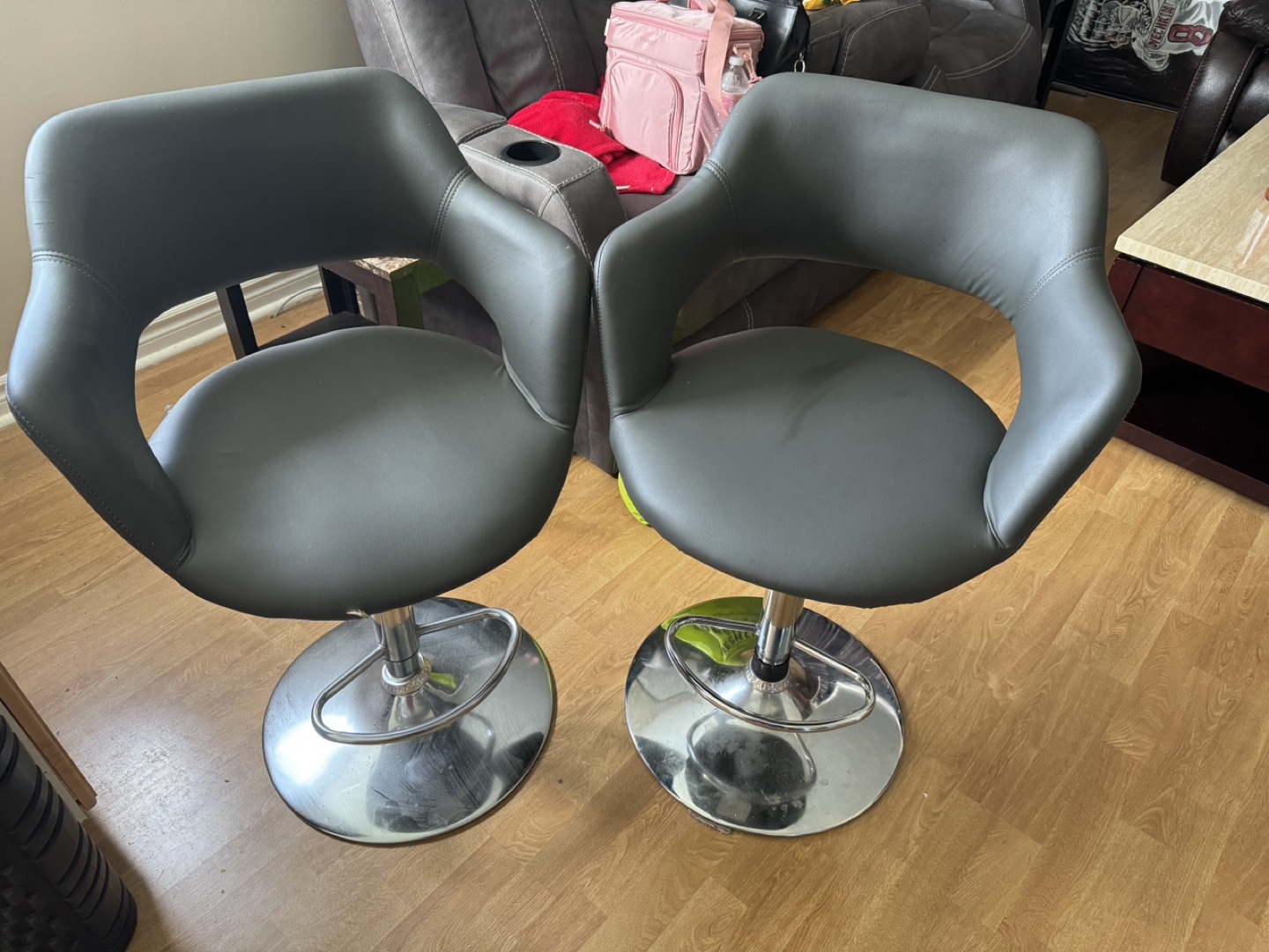 Bar stool chairs