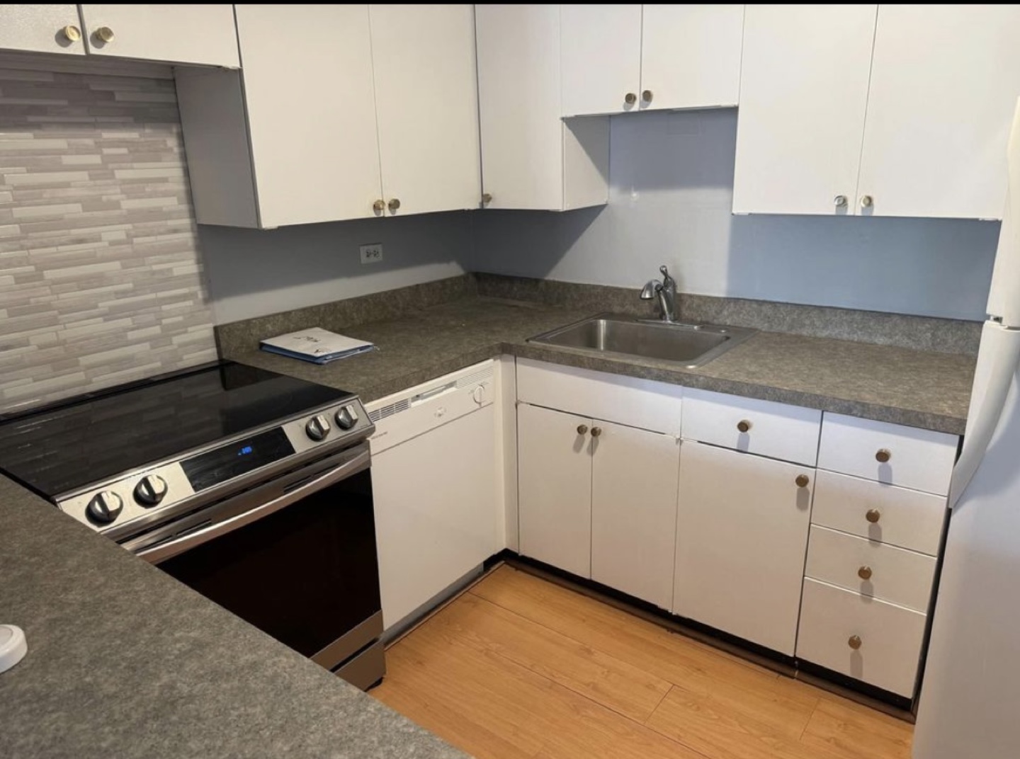 White Kitchen Cabinets (pick up Tuesday)