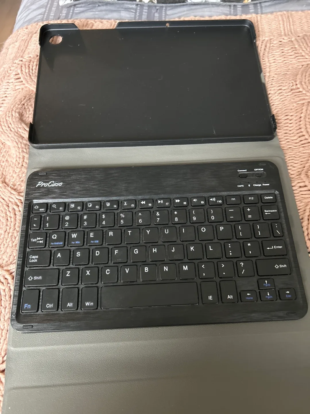 ProCase Keyboard Case for Tablet image indicator(3)