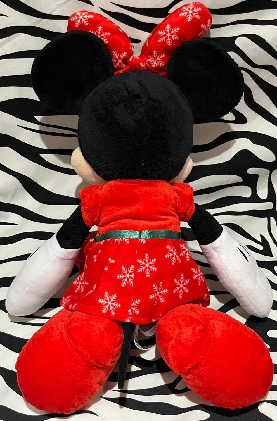 Disney Christmas Minnie Mouse Plush Toy image indicator(7)