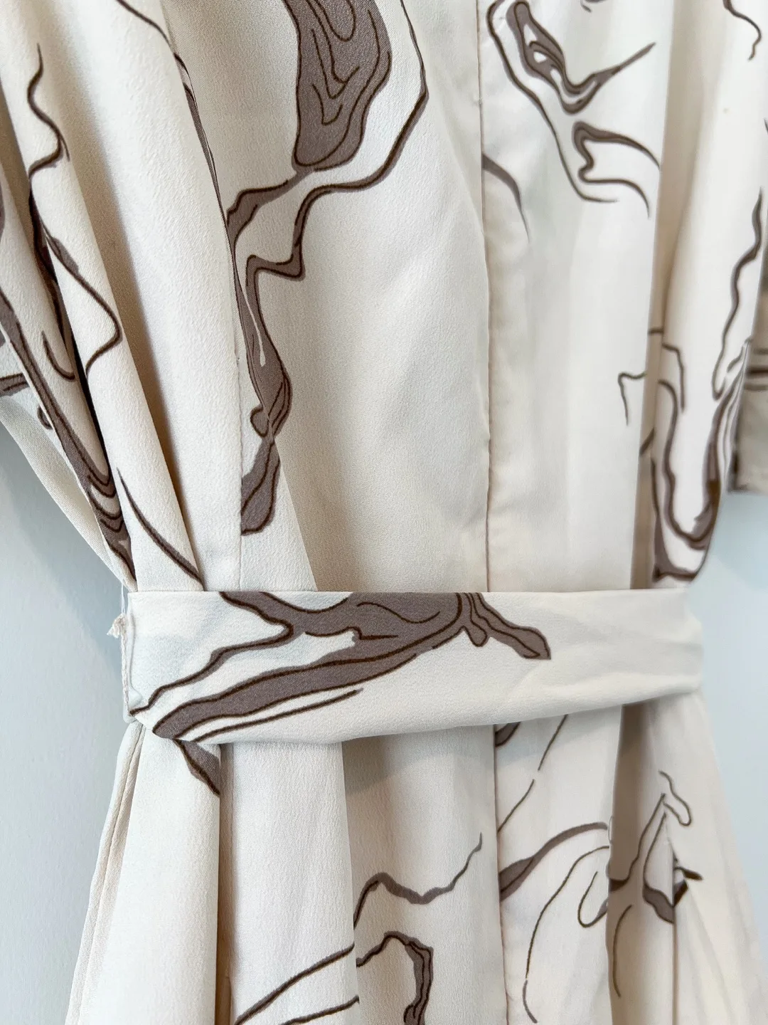 Oak + Fort midi dress cream&brown with marble print Size S image indicator(8)