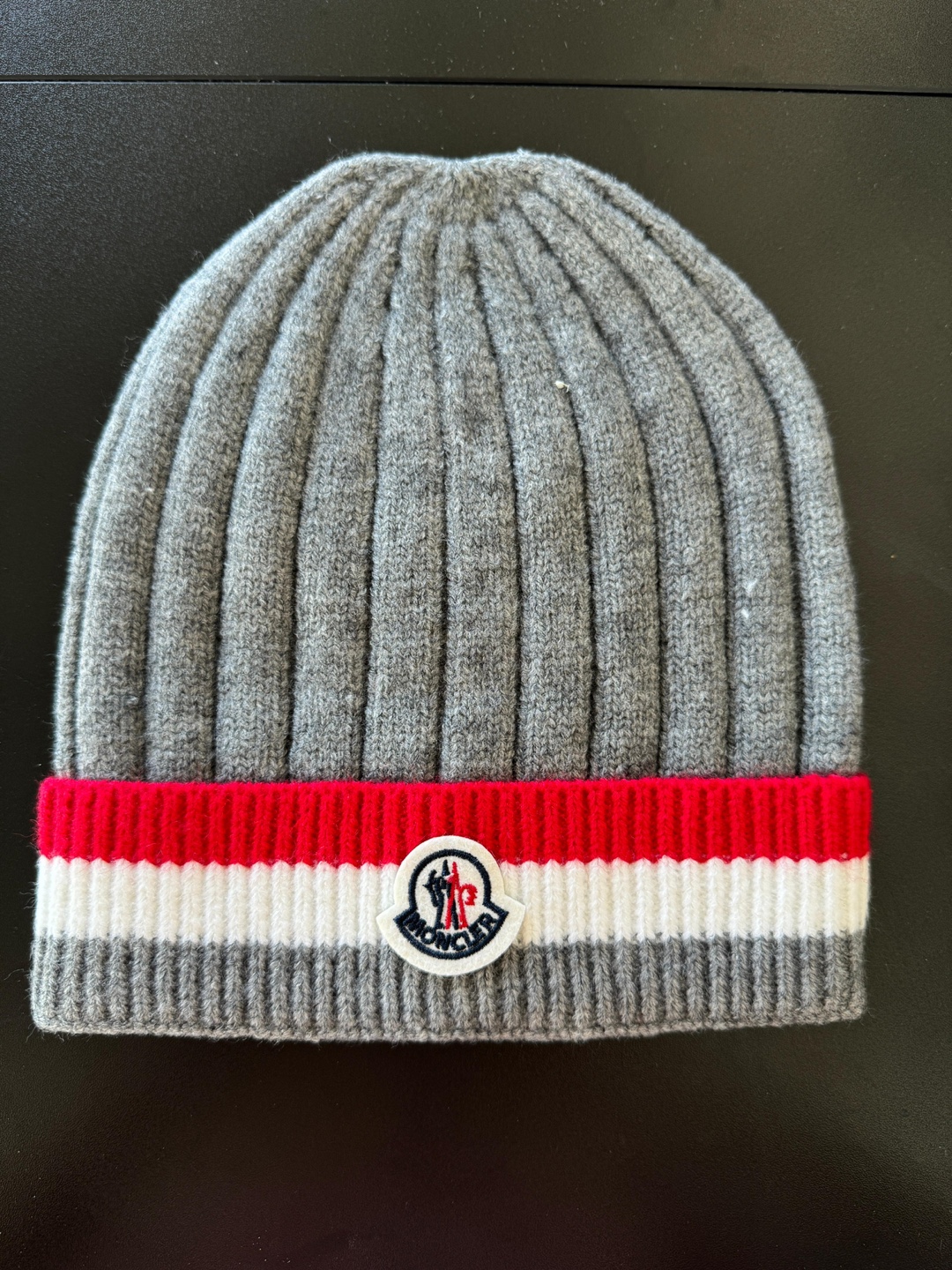 Grey moncler beanie online