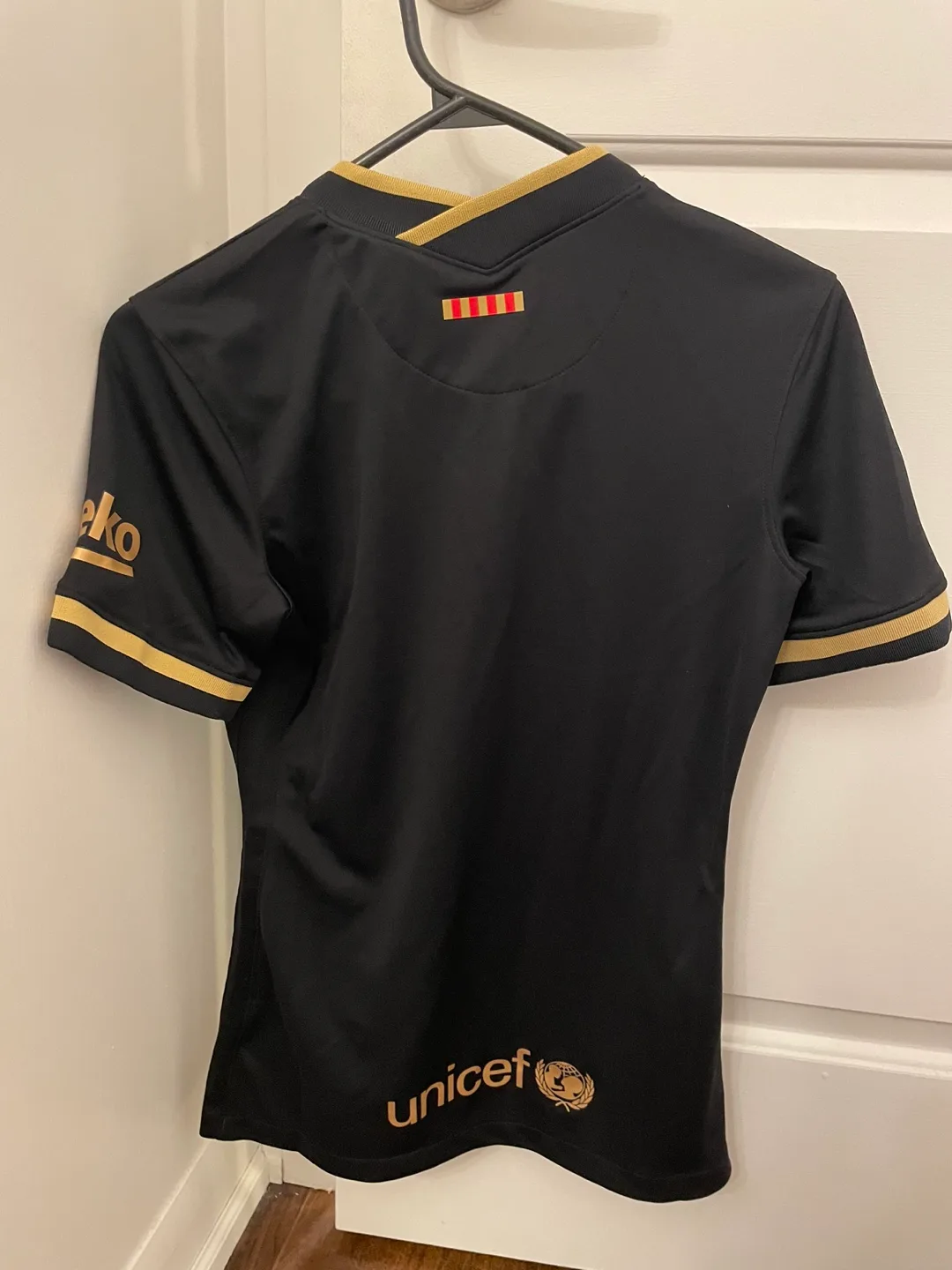 Women’s FC Barcelona Rakuten Jersey image indicator(3)