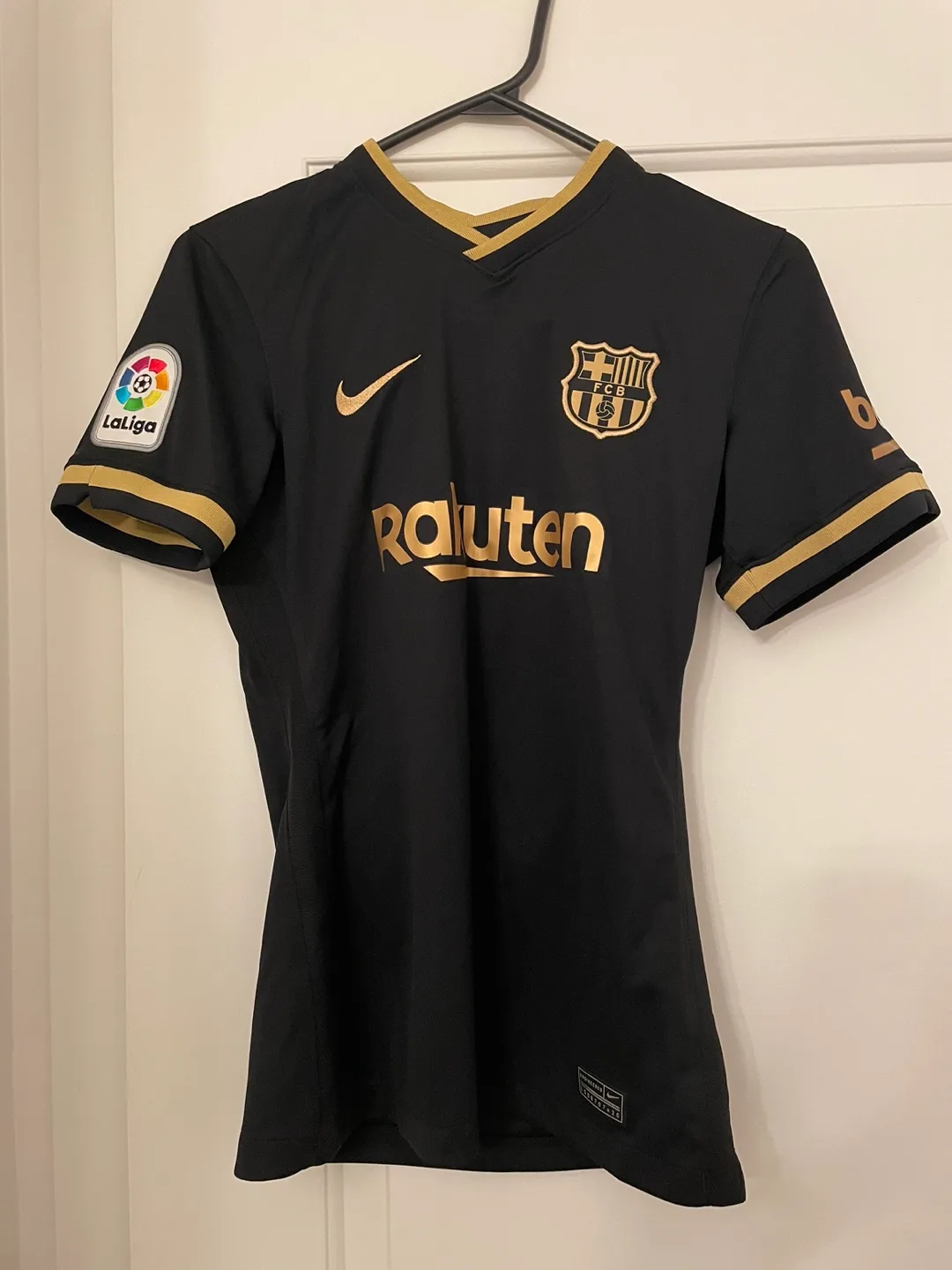 Women’s FC Barcelona Rakuten Jersey image indicator(2)