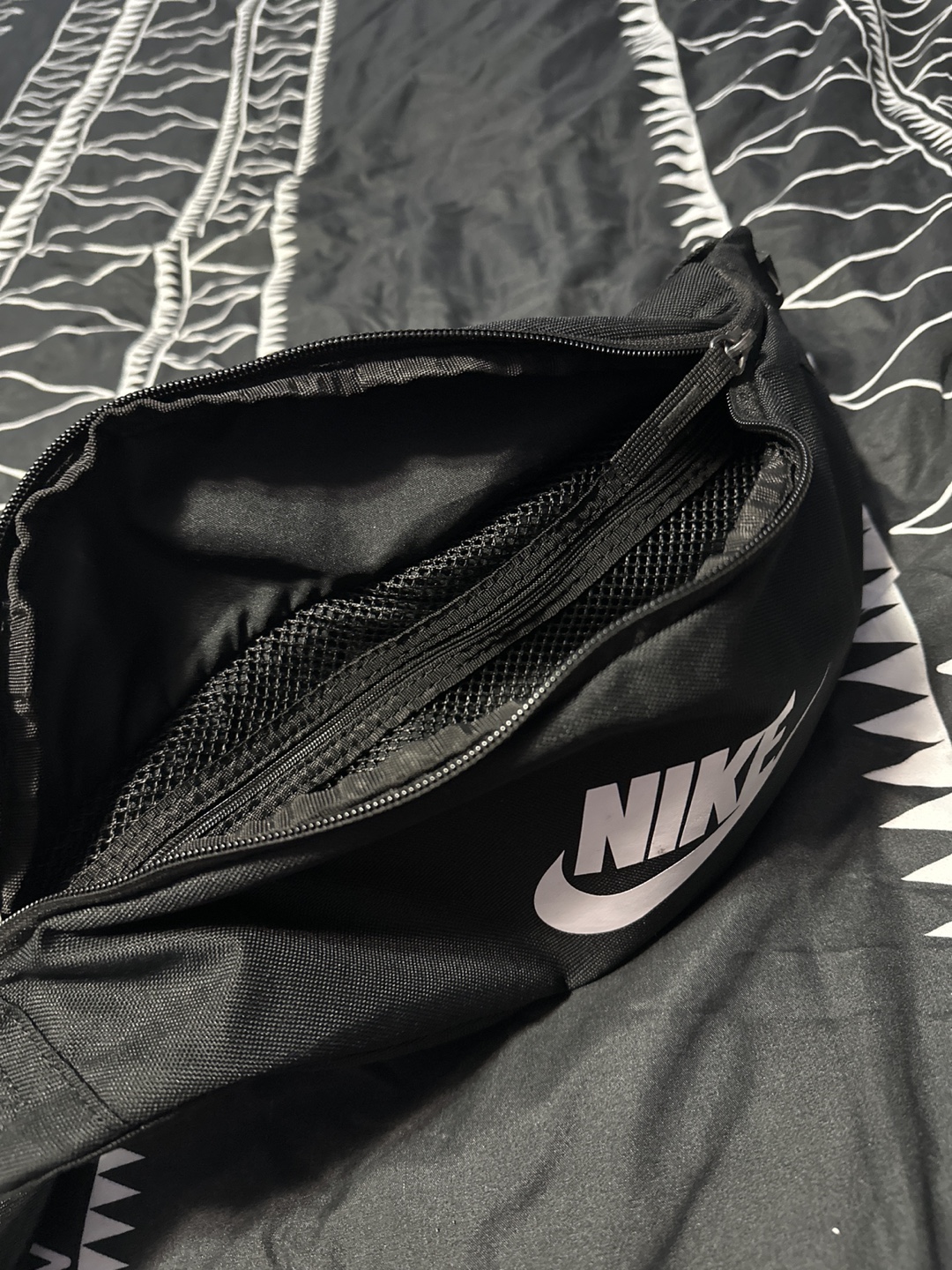 Black Nike Fanny Pack - photo 2