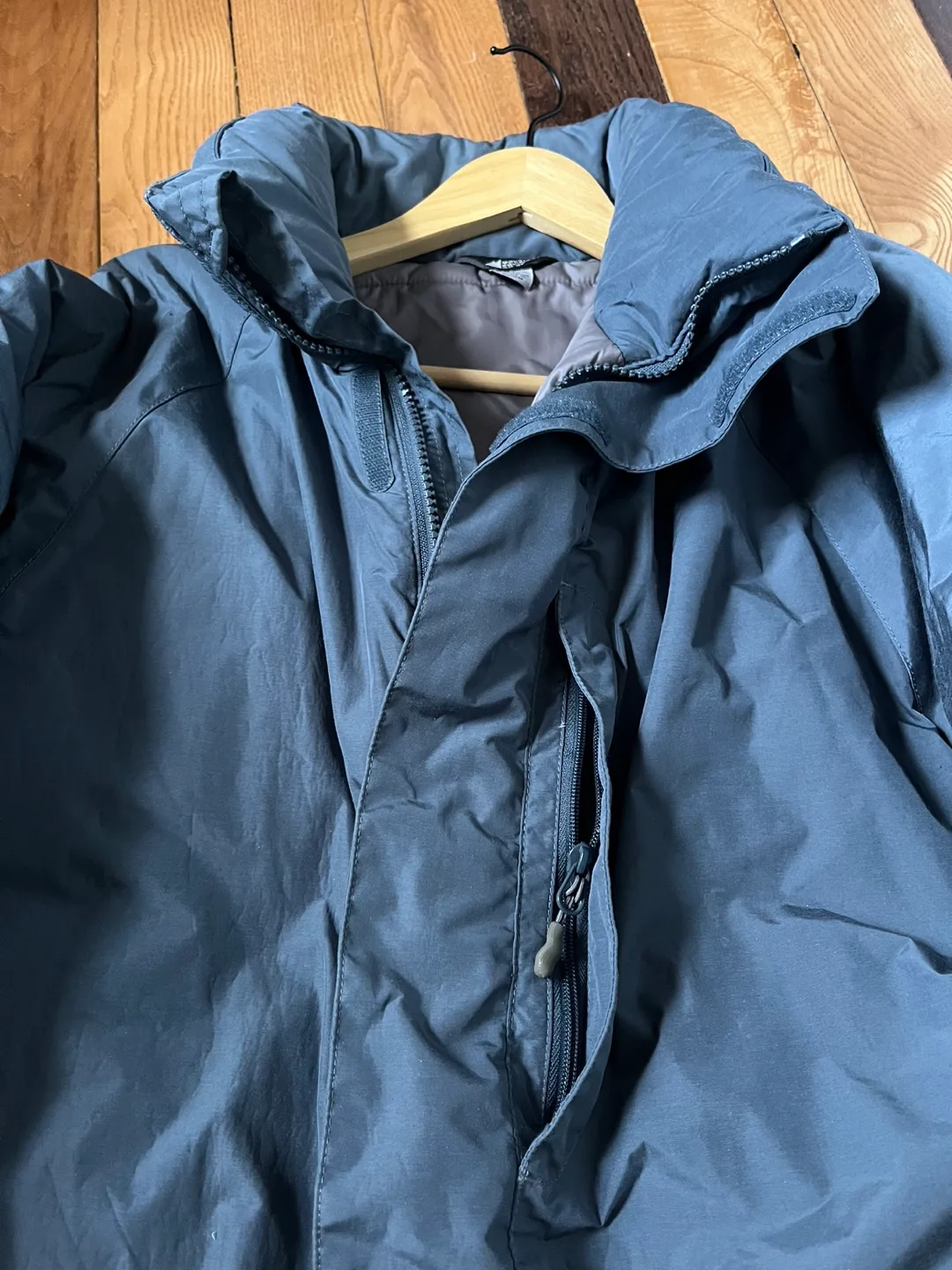 Vintage MEC Mountain Equipment Co-op Down parka Jacket image indicator(4)