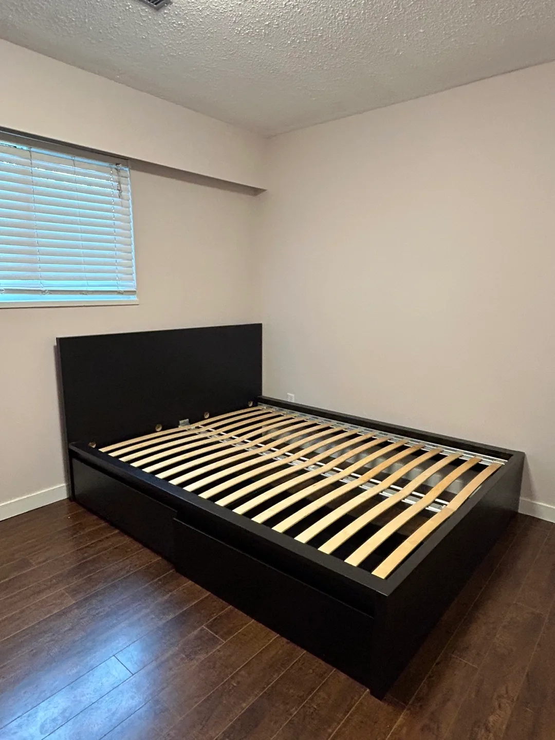 Queen Bed Frame with Storage image indicator(2)