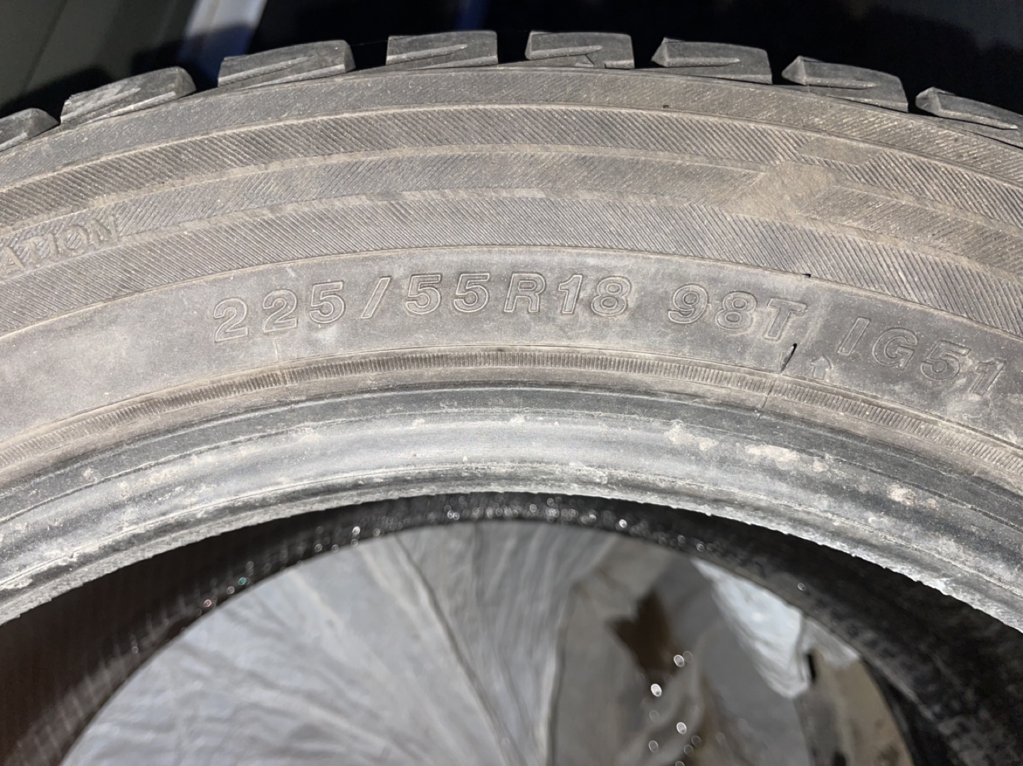 3 Yokohama Winter Tires 225/55R18 - photo 2