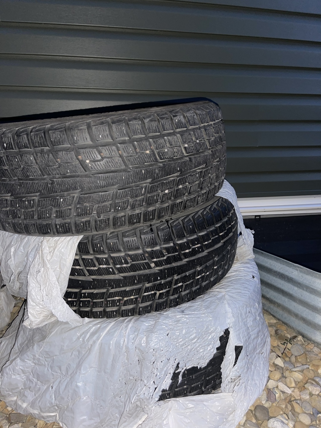3 Yokohama Winter Tires 225/55R18 - photo 5