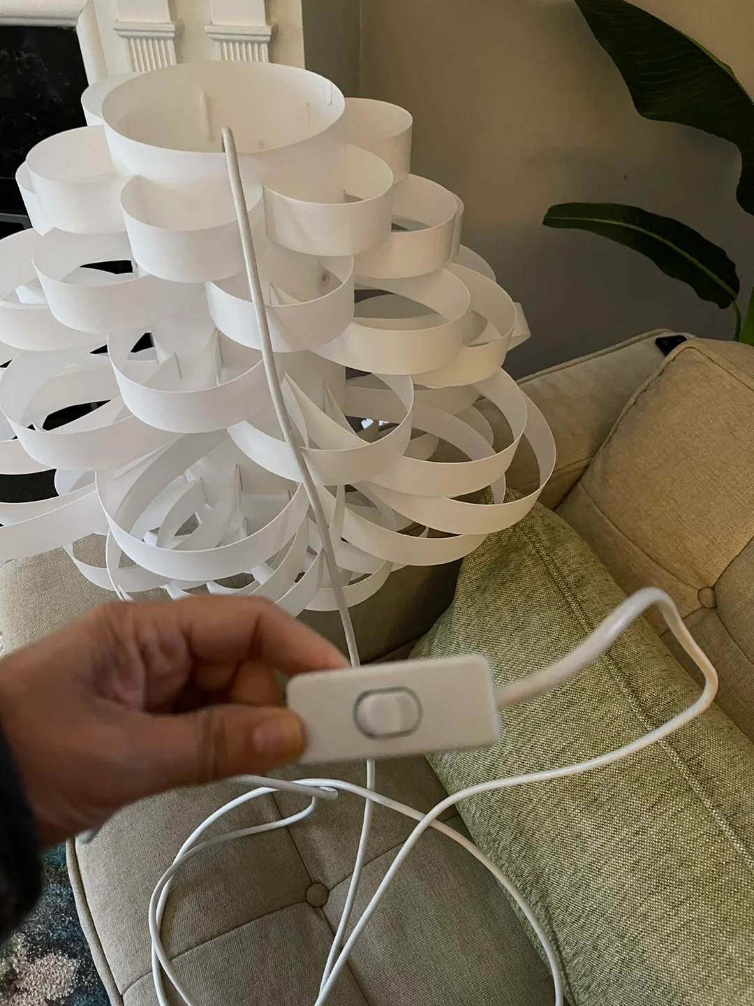 White Modern Pendant Light Fixture image indicator(2)