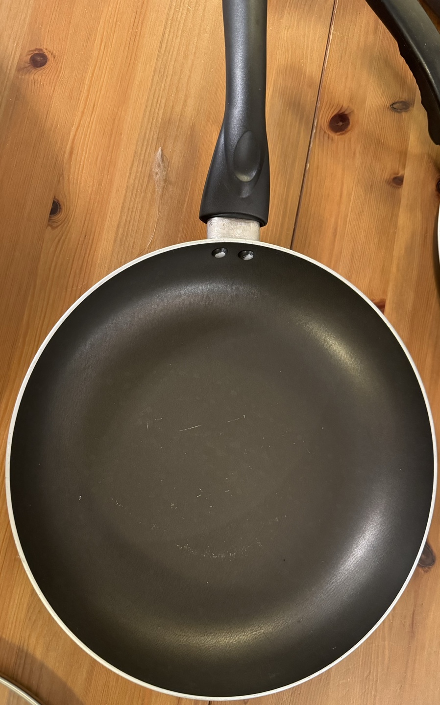 Pans and pots - photo 4