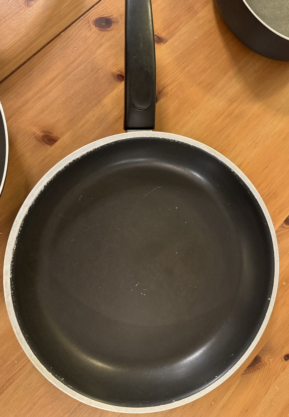 Pans and pots - photo 5